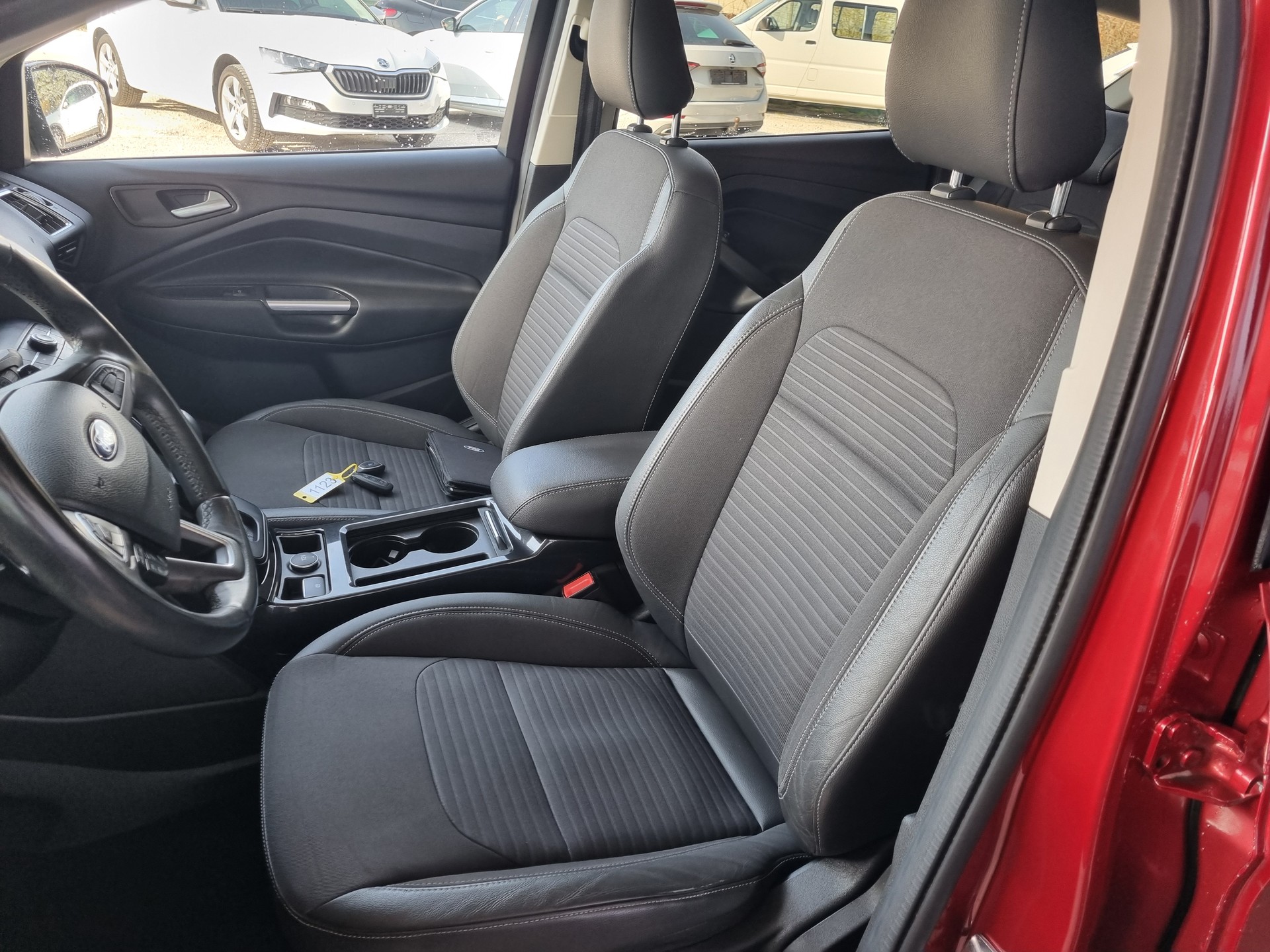 FORD Kuga 2.0 TDCi Titanium 4WD PowerShift-image-7