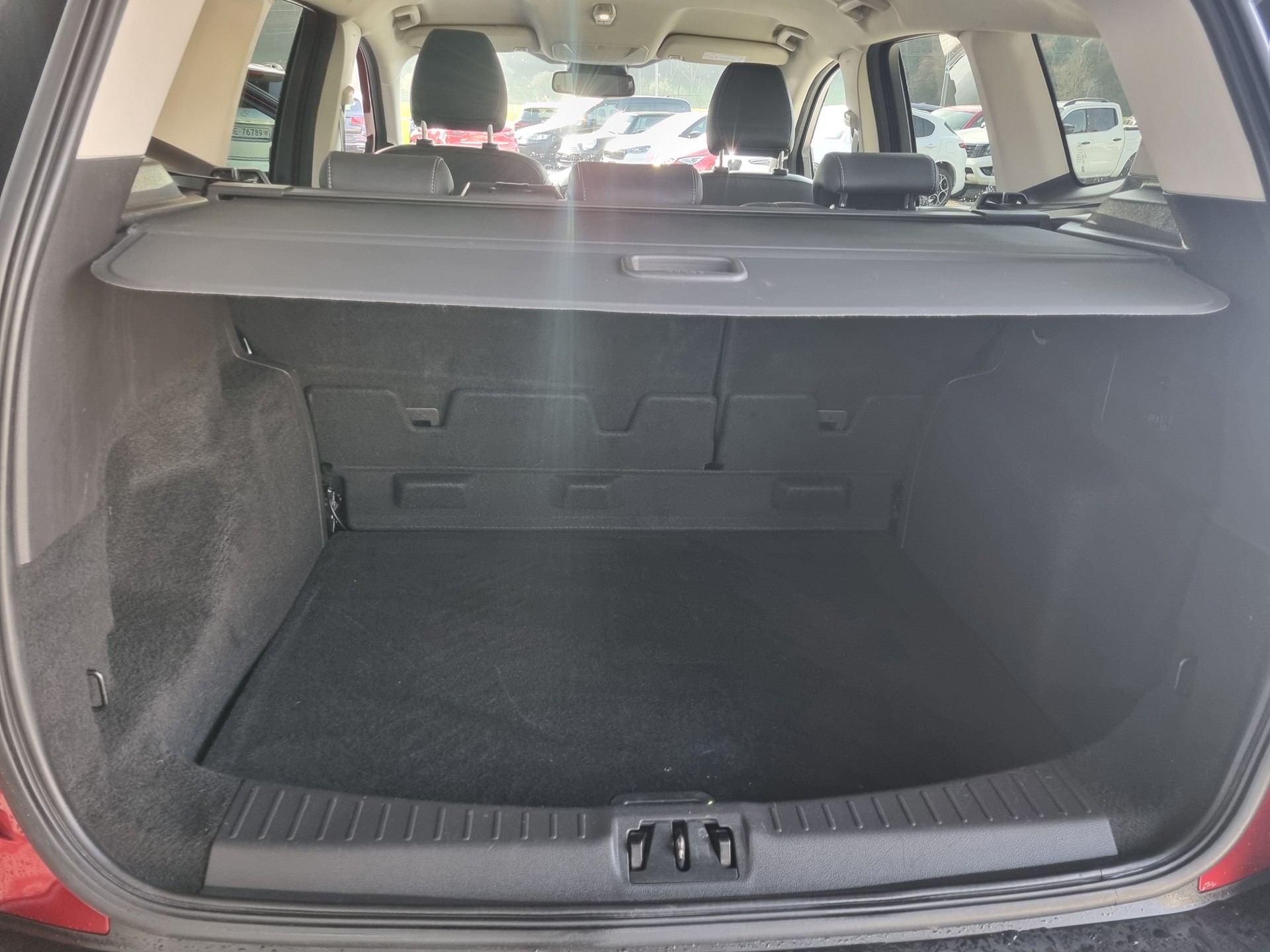 FORD Kuga 2.0 TDCi Titanium 4WD PowerShift-image-9
