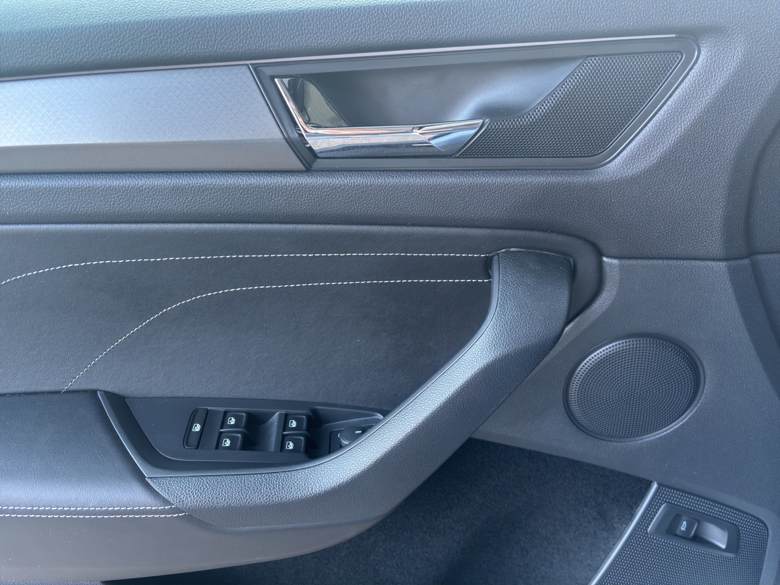 SKODA Kodiaq 2.0 TDI CR Clever 4x4 DSG-image-10