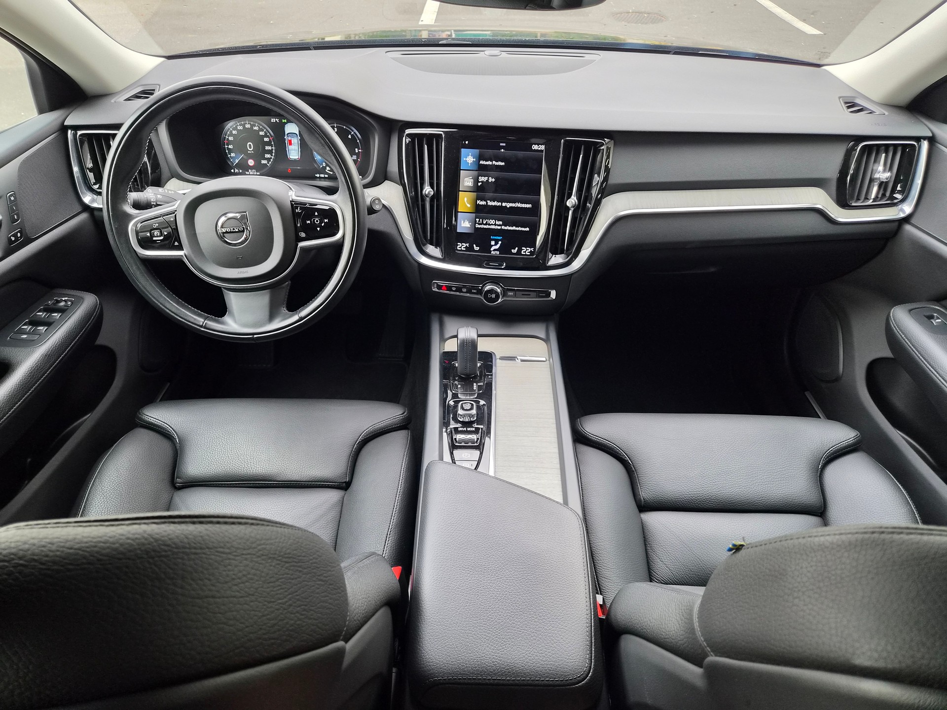 VOLVO V60 Cross Country B4 Diesel Mild Hybrid AWD Geartronic-image-9