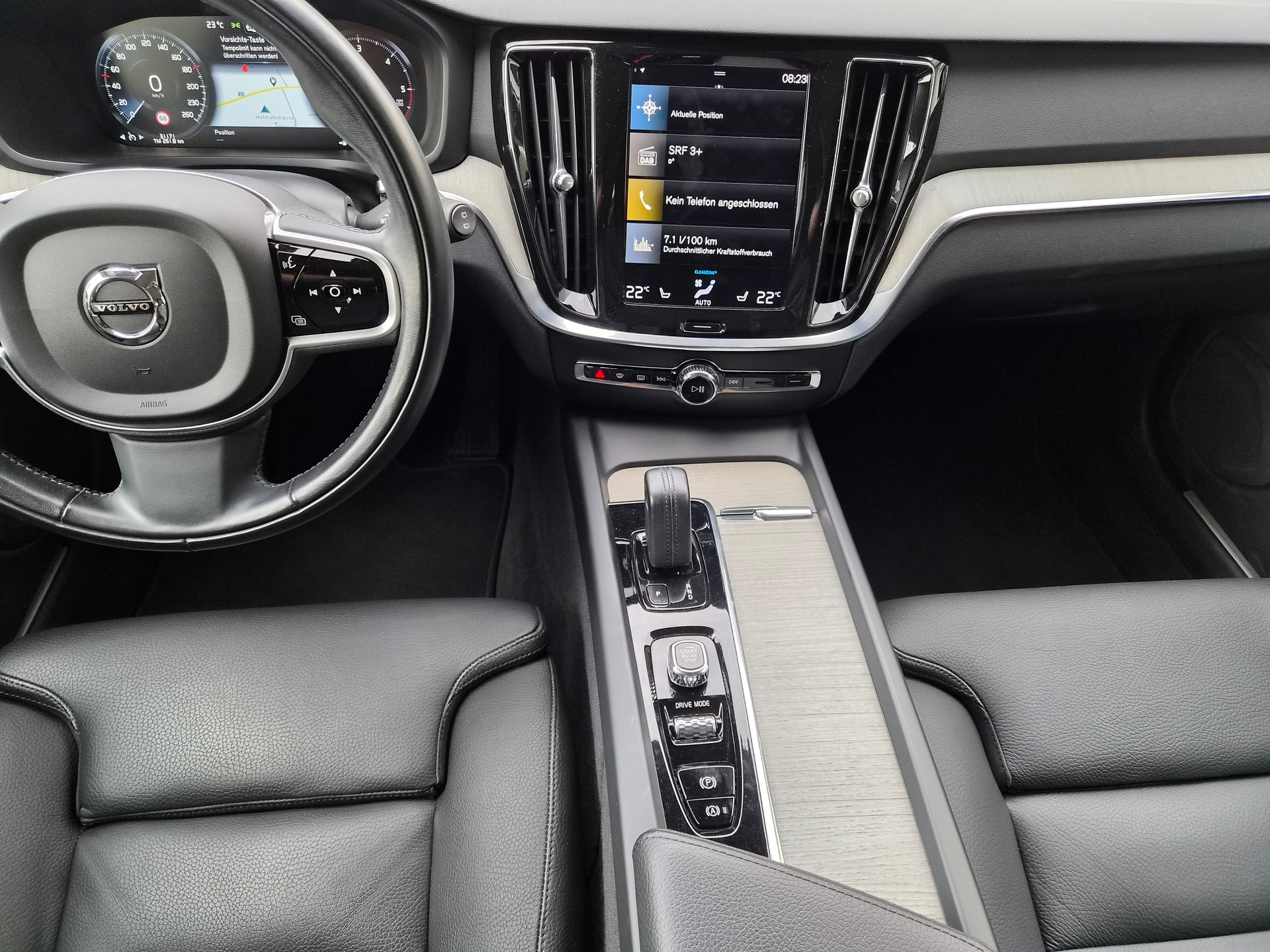 VOLVO V60 Cross Country B4 Diesel Mild Hybrid AWD Geartronic-image-11