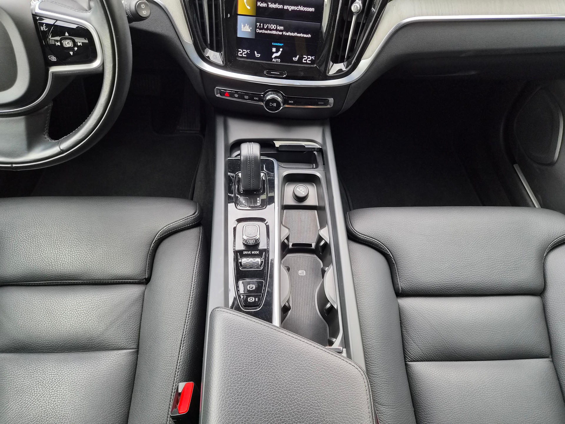 VOLVO V60 Cross Country B4 Diesel Mild Hybrid AWD Geartronic-image-12