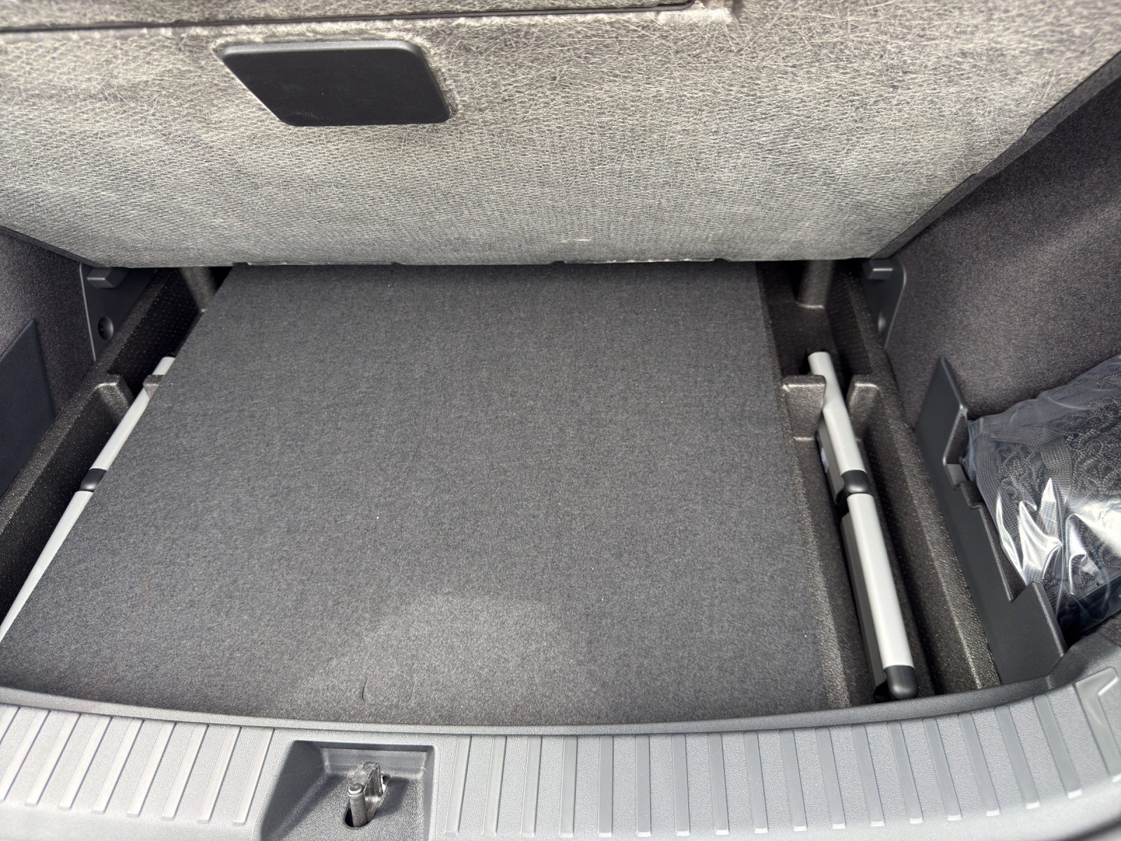 SKODA Kodiaq 2.0 TSI Dynamic 4x4-image-13