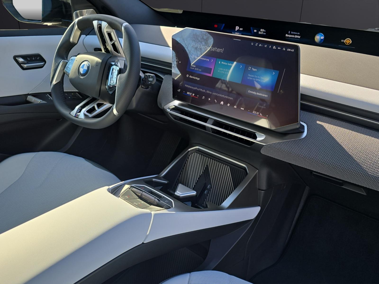 BMW iX3 50 xDrive-image-11