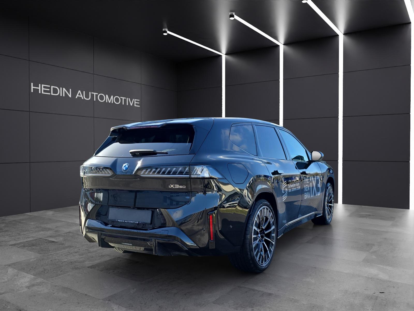 BMW iX3 50 xDrive-image-17