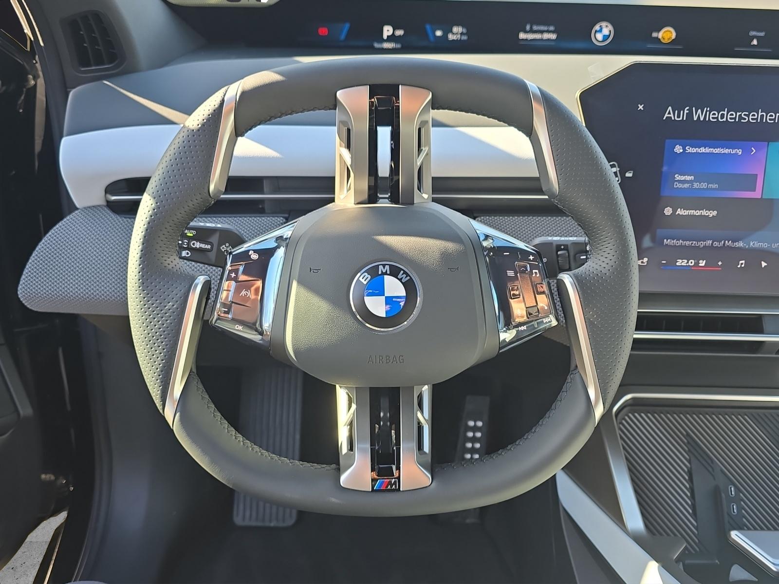 BMW iX3 50 xDrive-image-6
