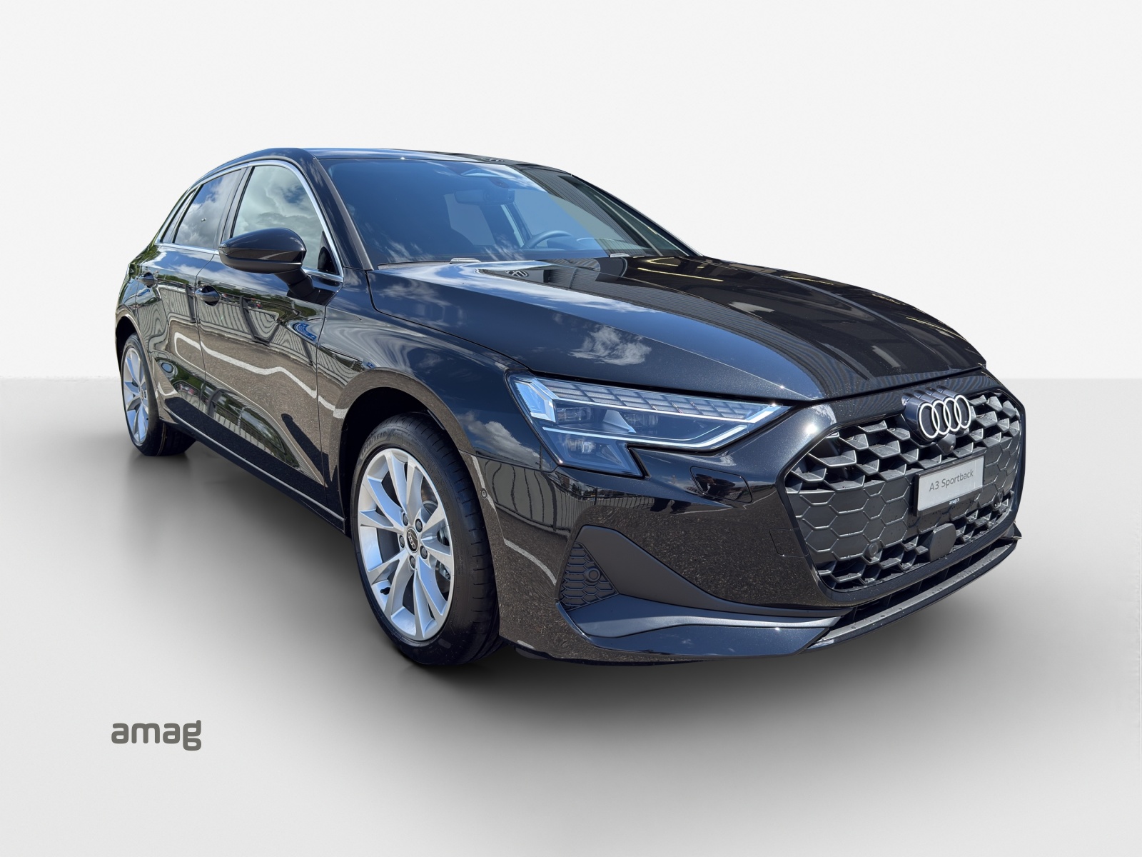 AUDI A3 Sportback TFSI 110 kW Attraction S tronic-image-5