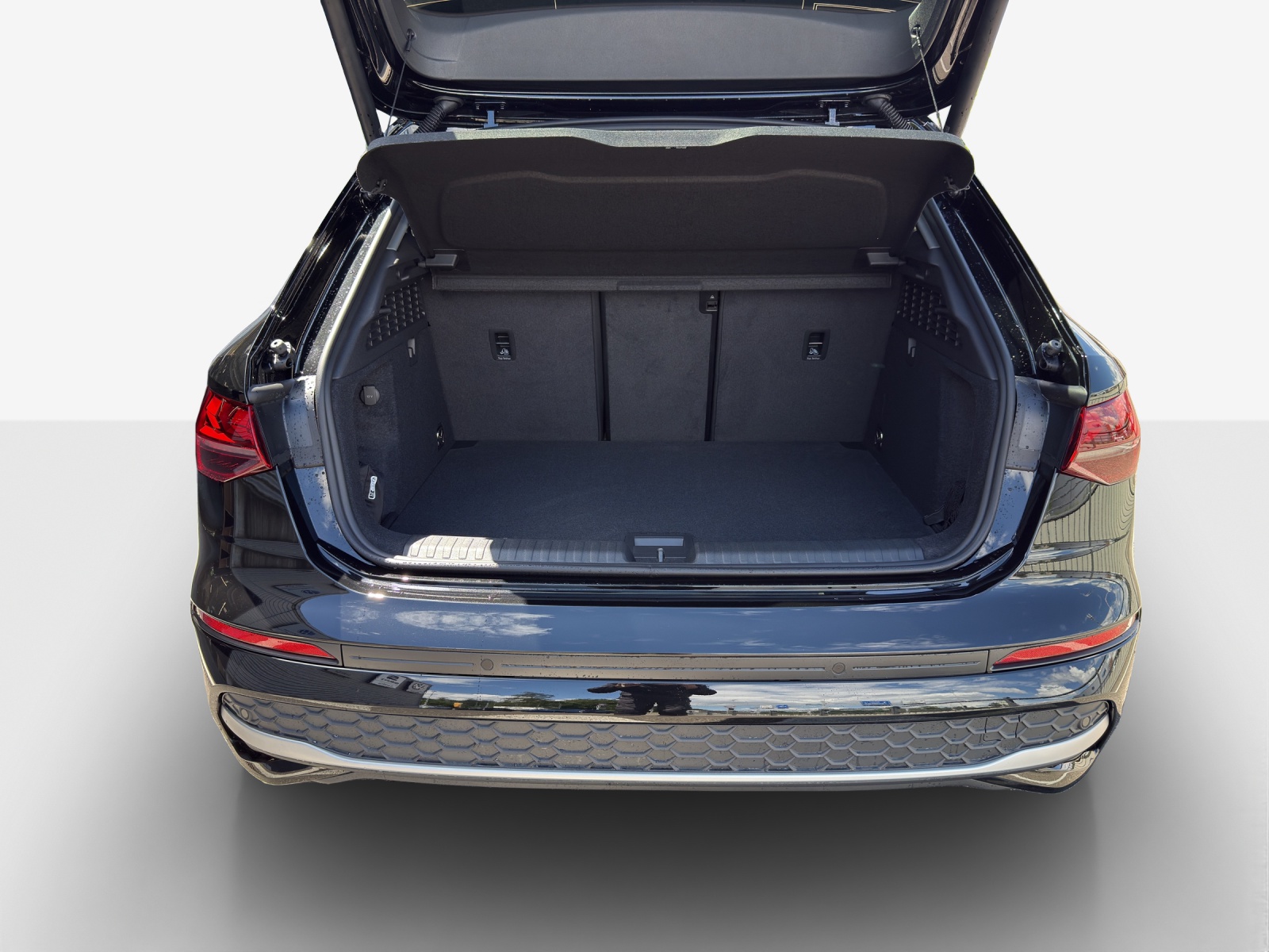 AUDI A3 Sportback TFSI 110 kW Attraction S tronic-image-12