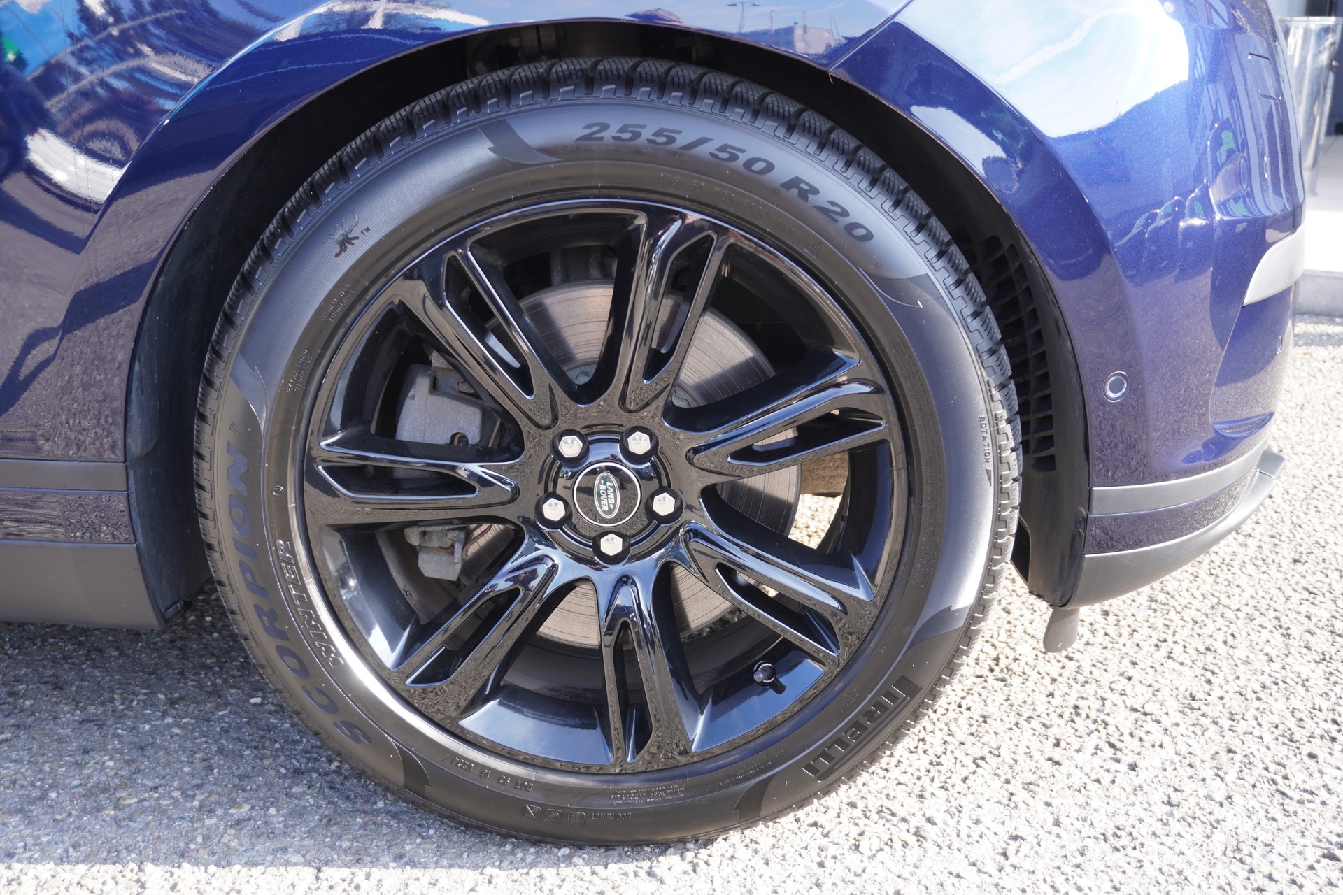 LAND ROVER Range Rover Velar D 300 I6 MHEV S Automatic-image-8