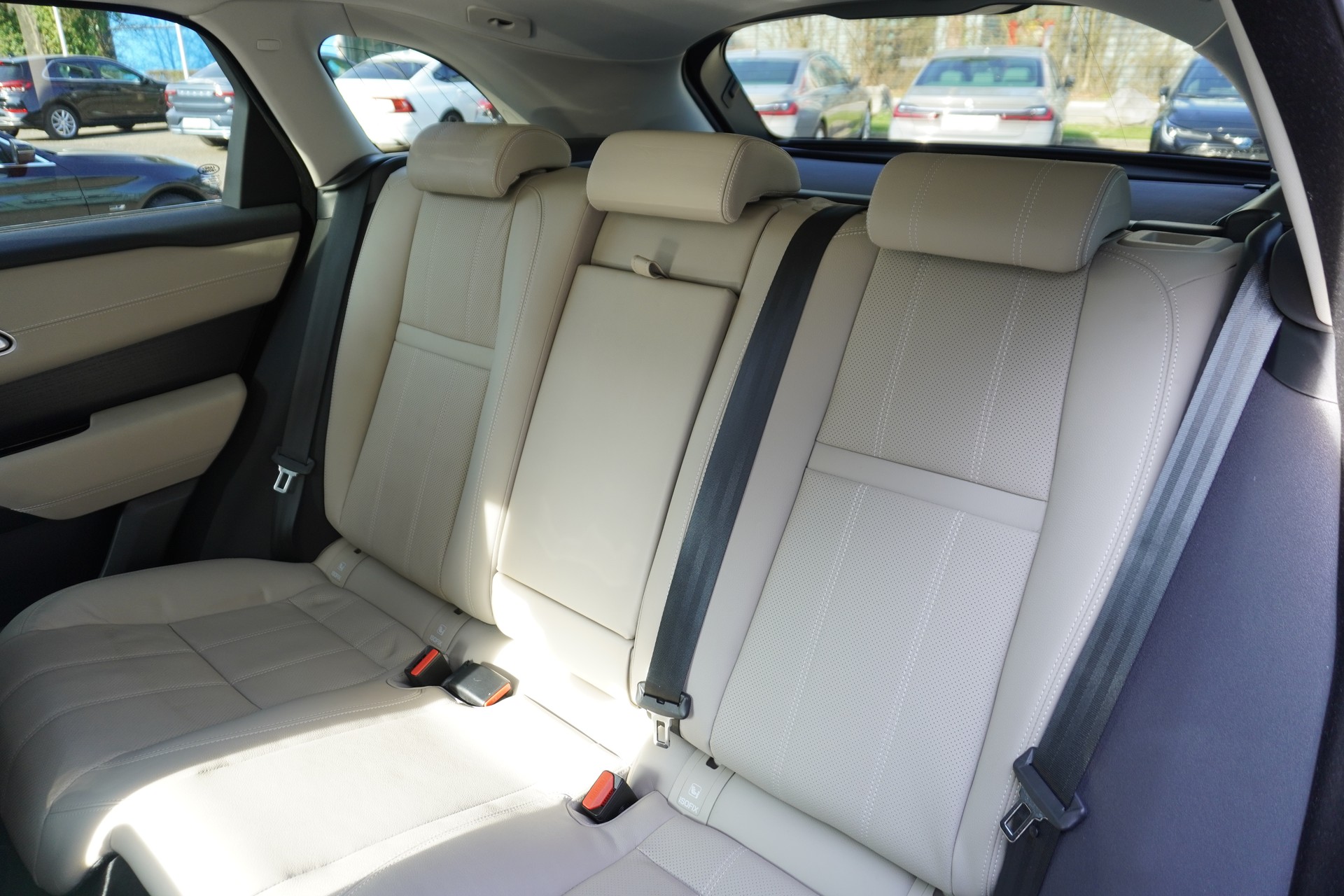 LAND ROVER Range Rover Velar D 300 I6 MHEV S Automatic-image-15