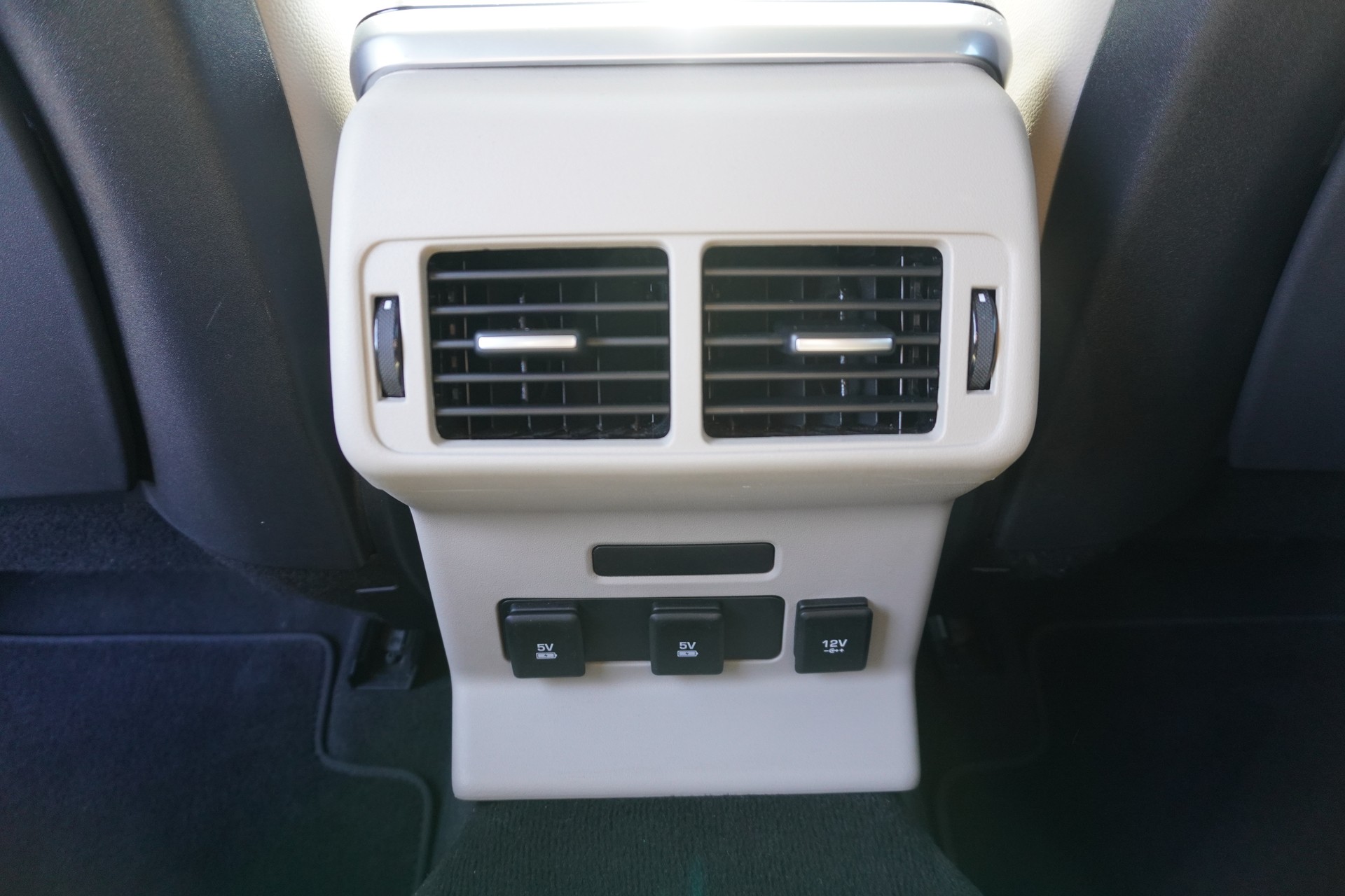 LAND ROVER Range Rover Velar D 300 I6 MHEV S Automatic-image-17