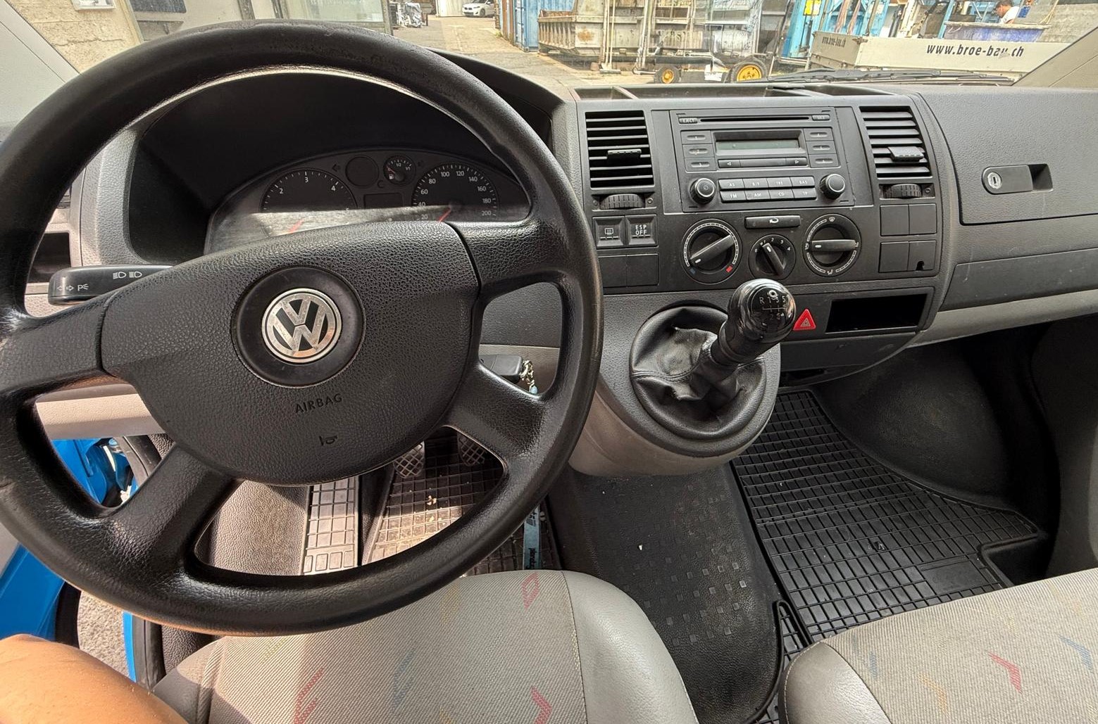 VW T5 1.9 TDI PD-image-4