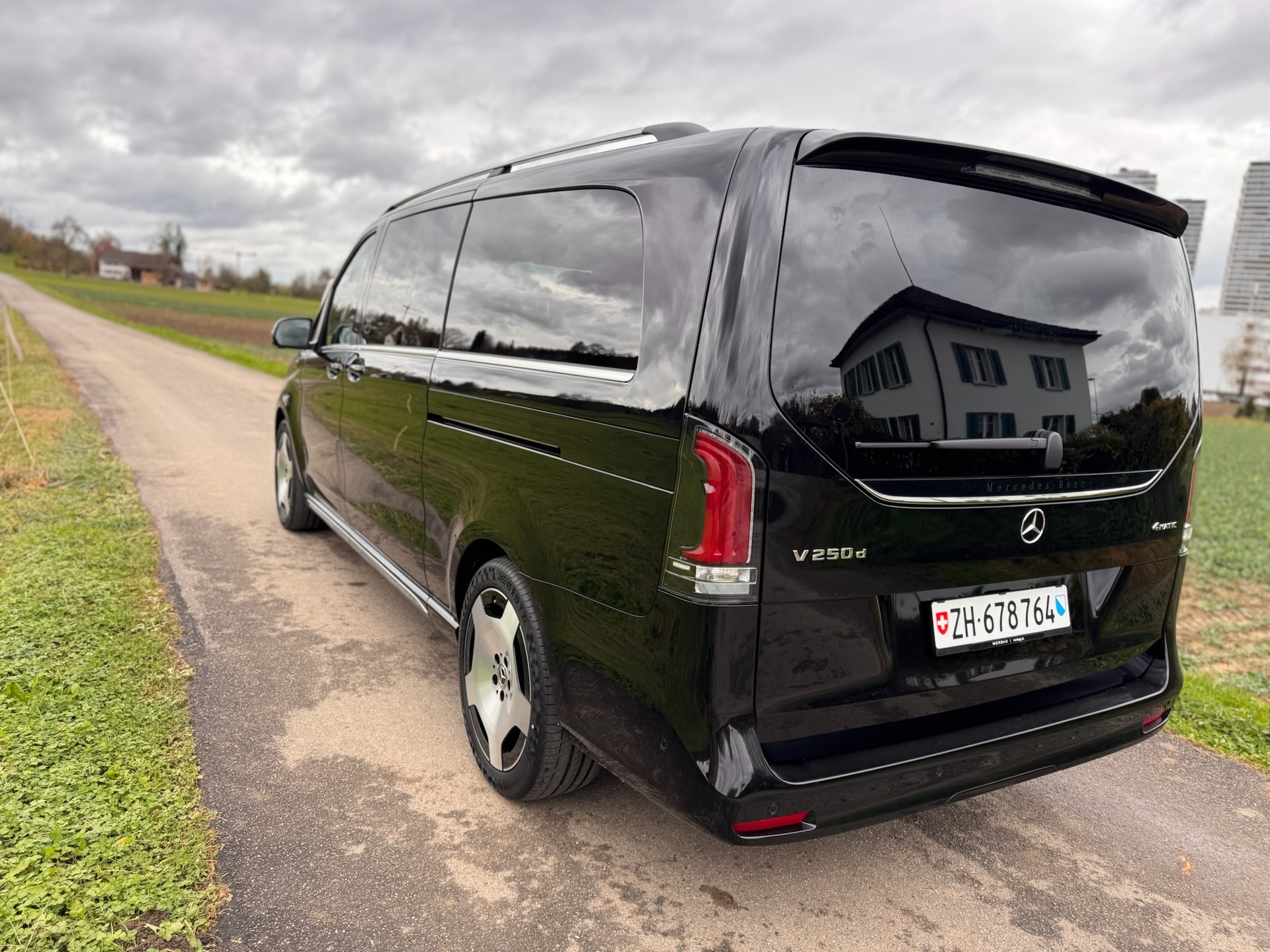 MERCEDES-BENZ V 250 ExtraLang 4matic Exclusive-image-2