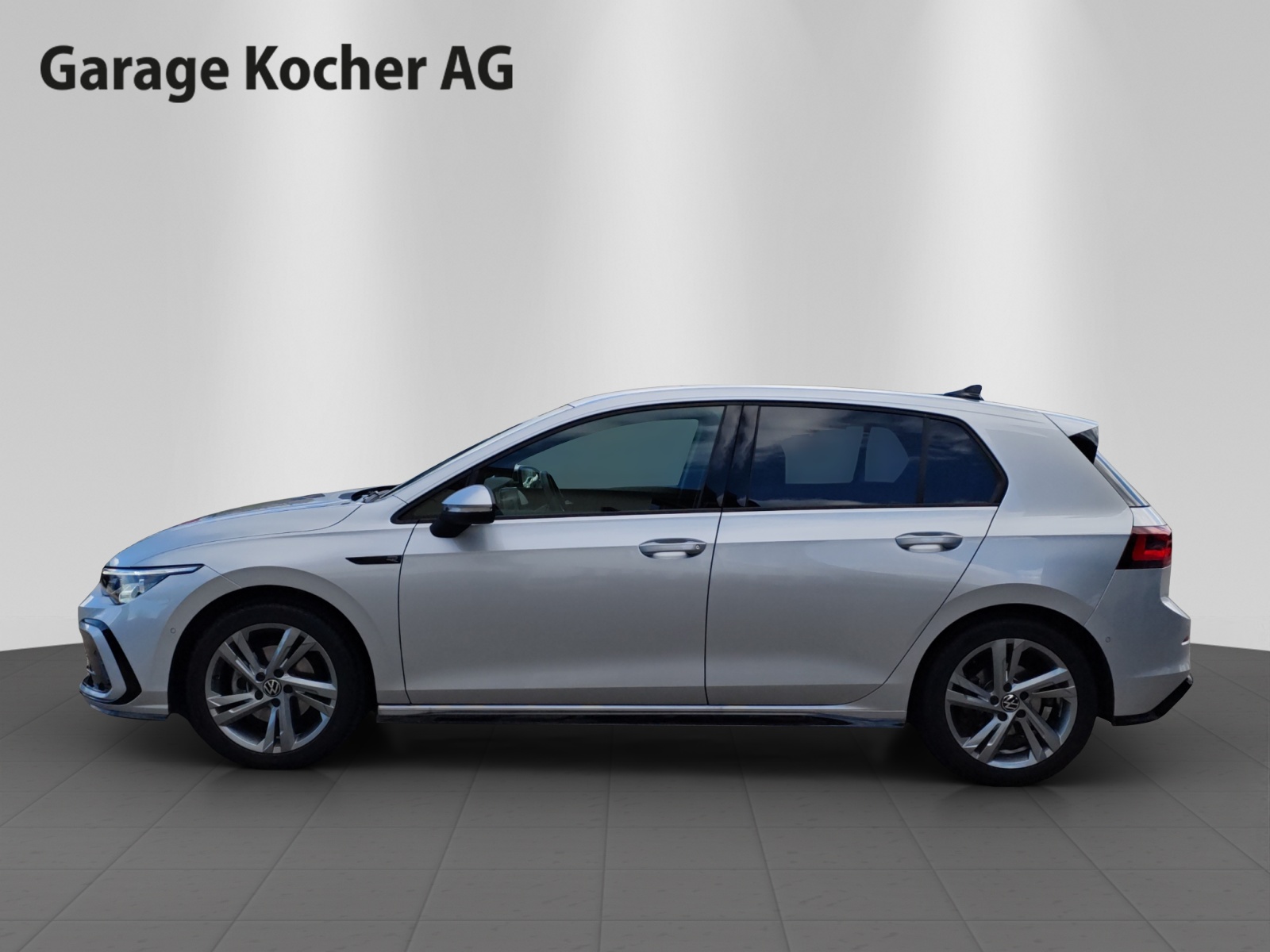 VW Golf 1.5 eTSI mHEV ACT R-Line DSG-image-2