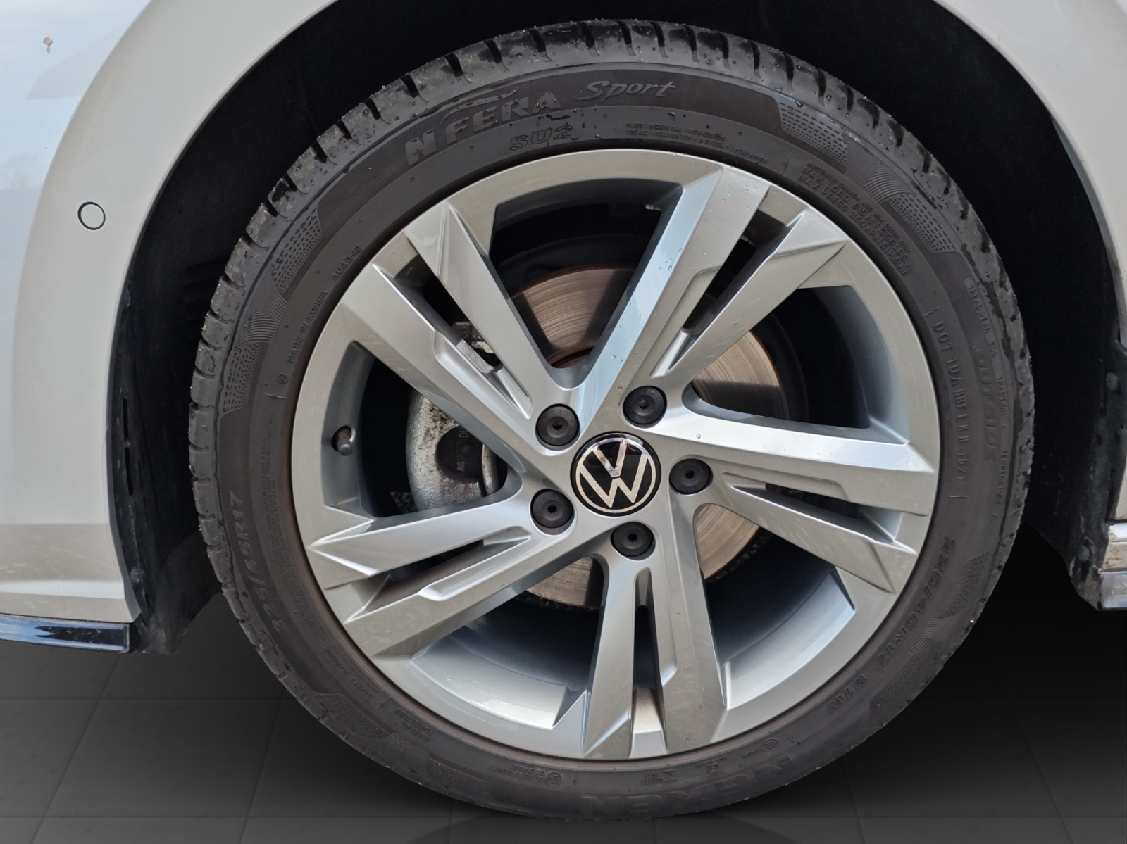 VW Golf 1.5 eTSI mHEV ACT R-Line DSG-image-7