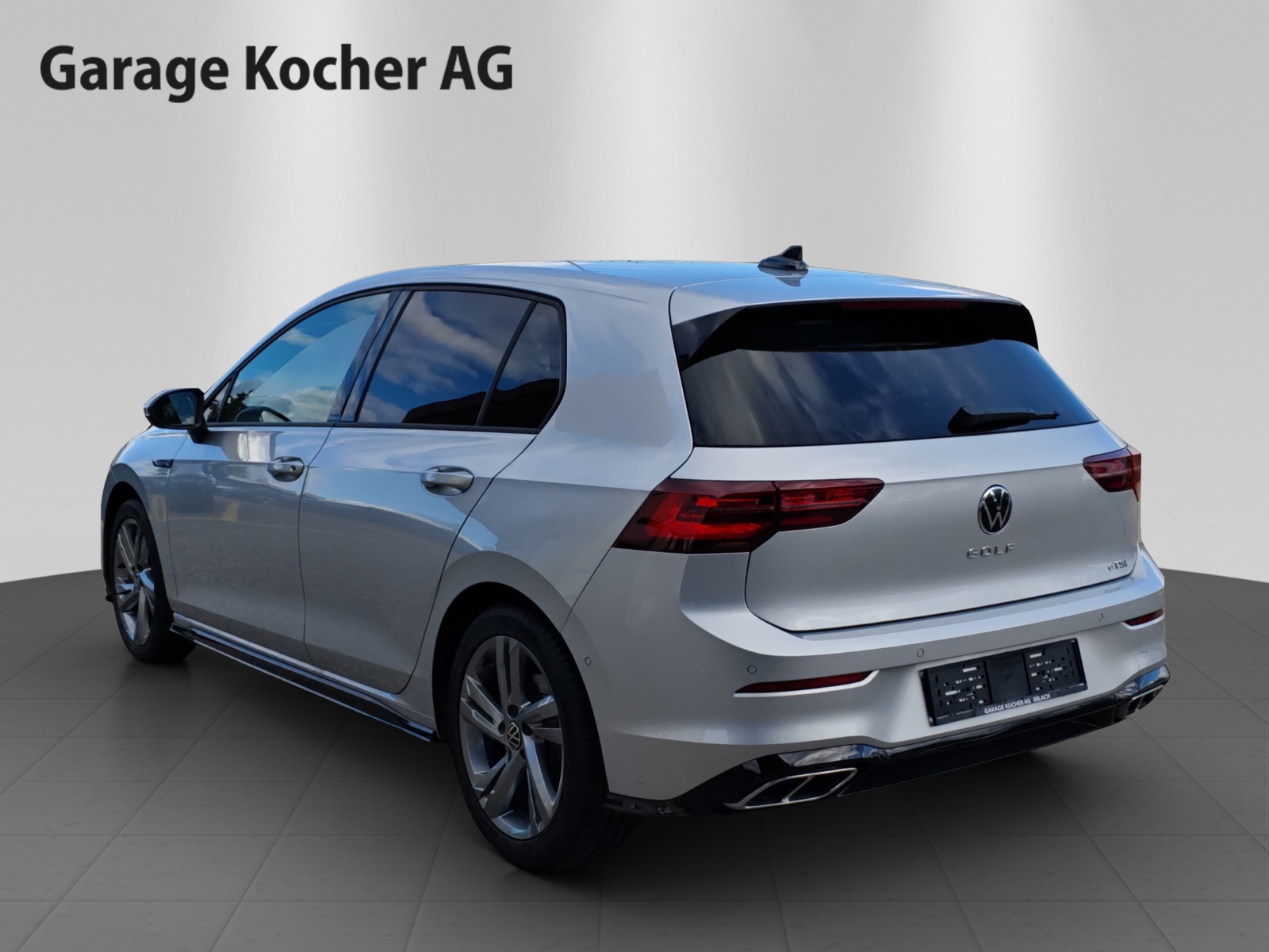 VW Golf 1.5 eTSI mHEV ACT R-Line DSG-image-4
