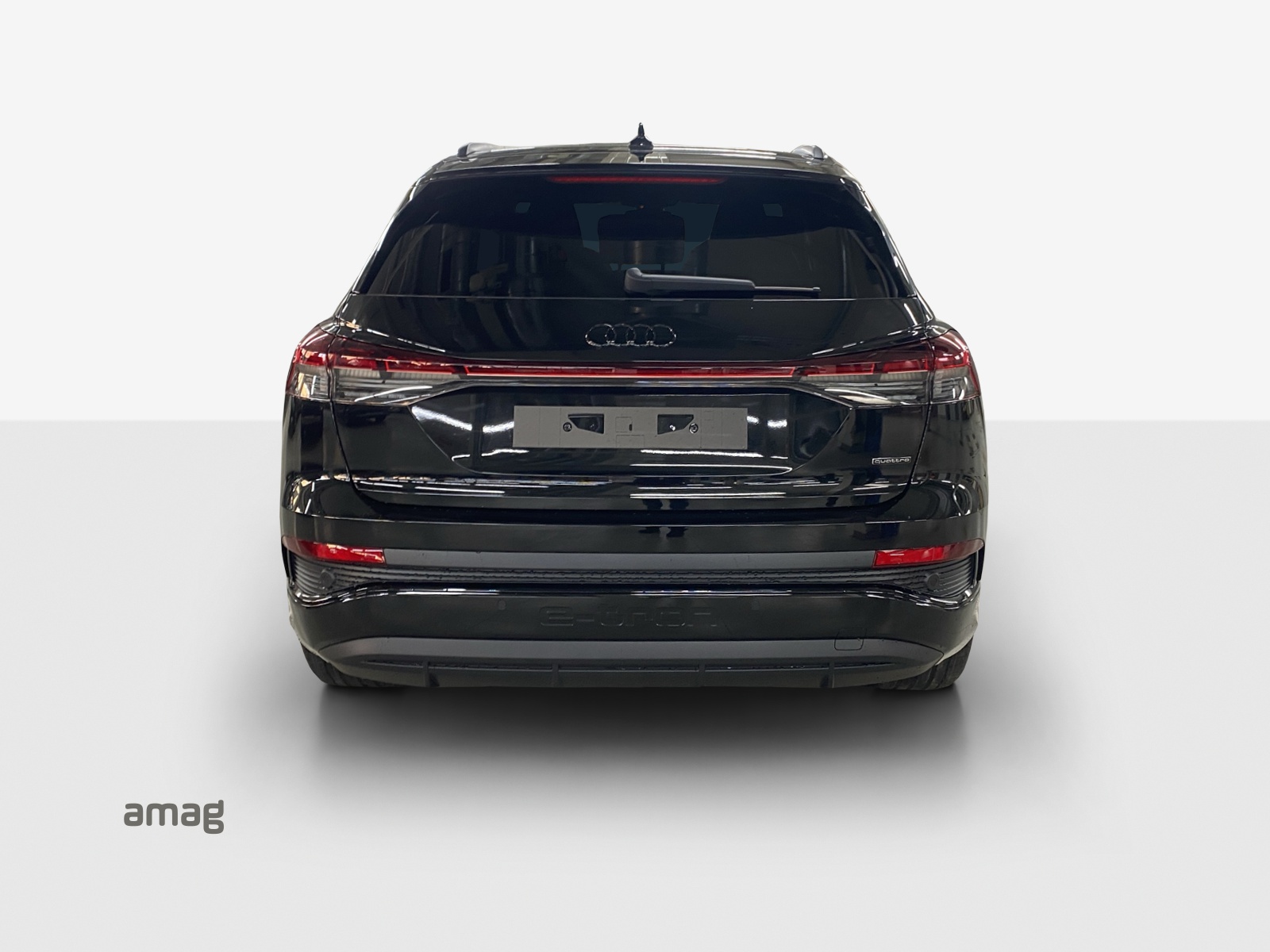 AUDI Q4 e-tron 45 Attraction quattro-image-3