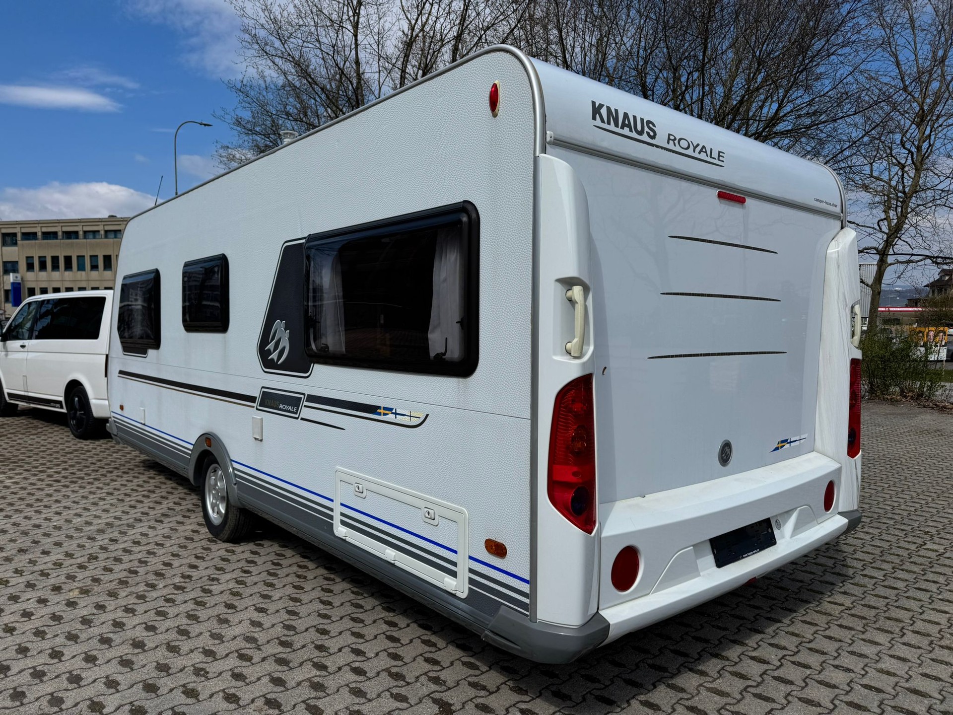 KNAUS Royale 580 Kajüte Stockbett - Tempo 100 -Top Zustand-image-4