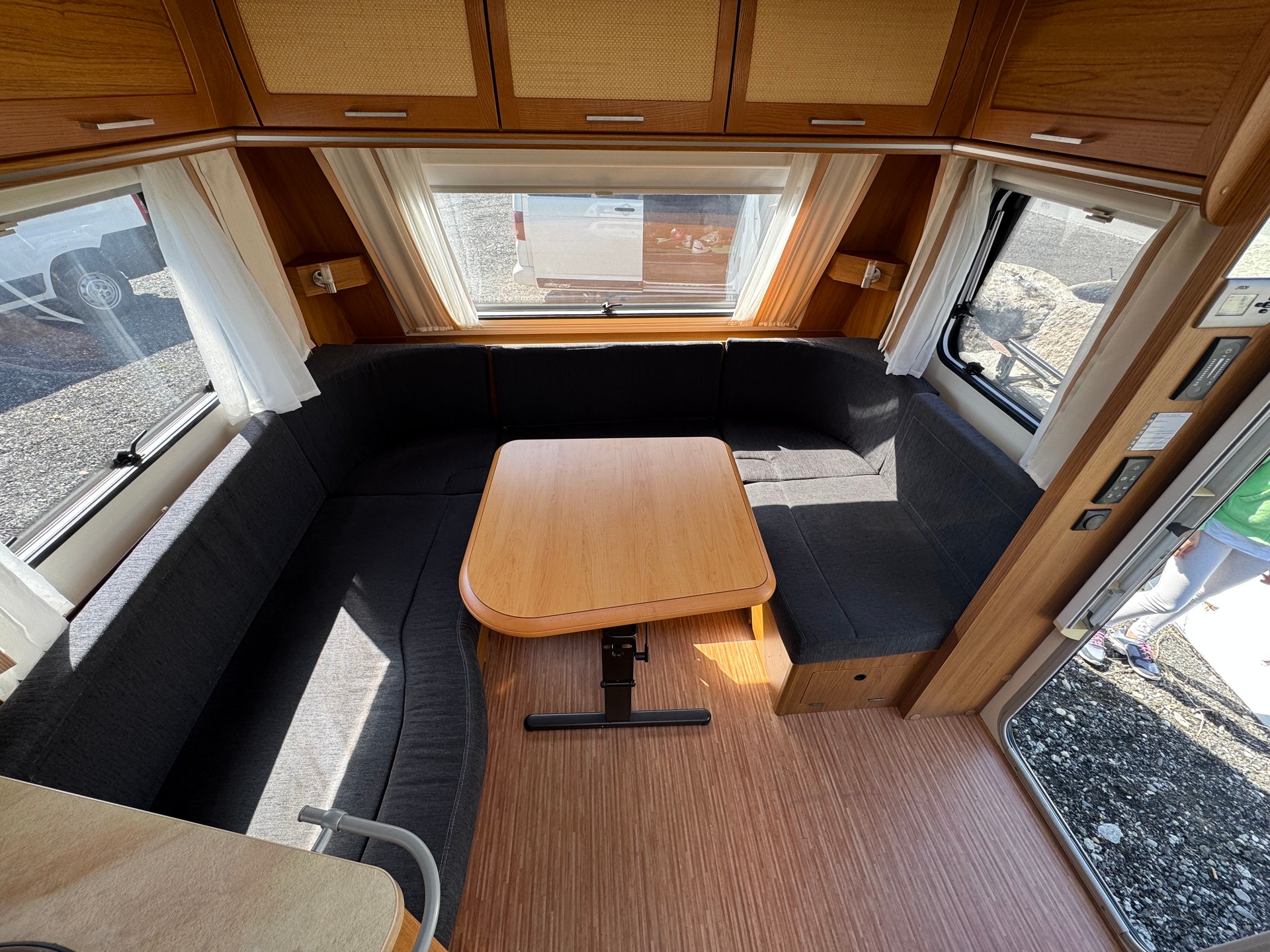 KNAUS Royale 580 Kajüte Stockbett - Tempo 100 -Top Zustand-image-7
