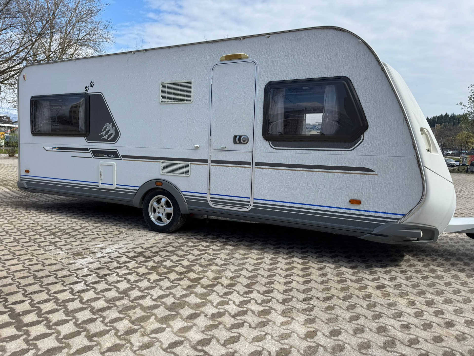 KNAUS Royale 580 Kajüte Stockbett - Tempo 100 -Top Zustand-image-2