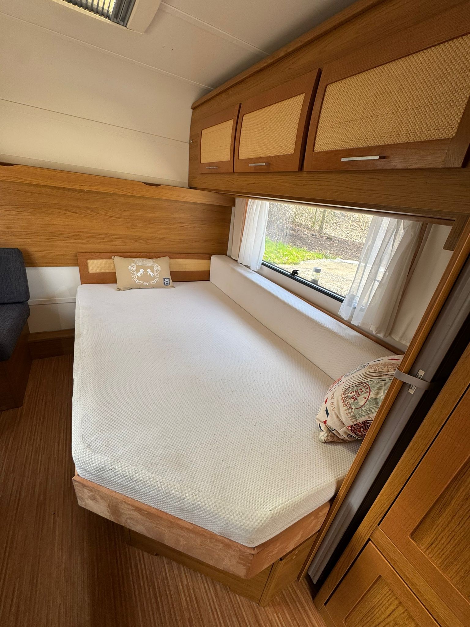 KNAUS Royale 580 Kajüte Stockbett - Tempo 100 -Top Zustand-image-6