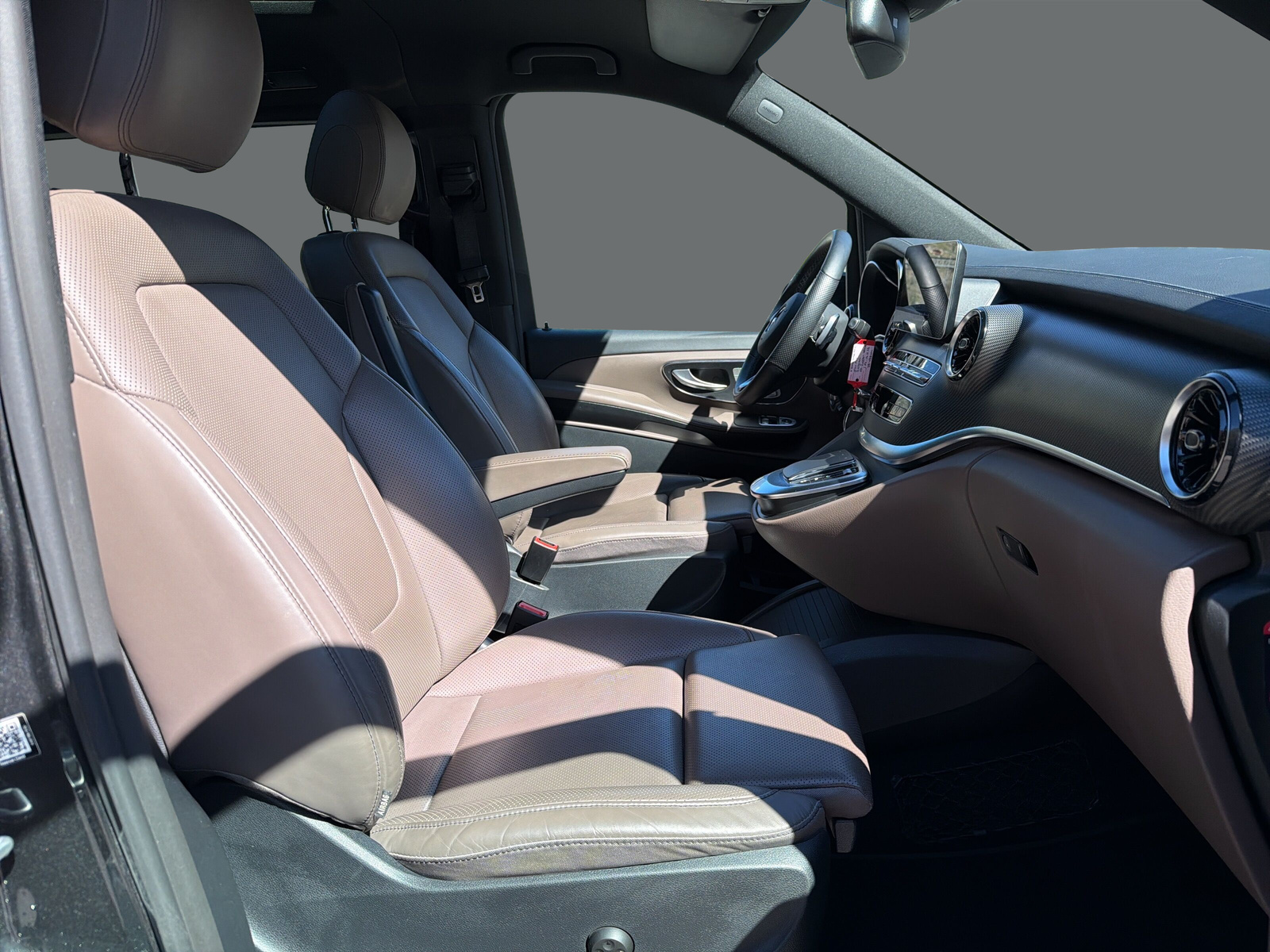 MERCEDES-BENZ V 300 d Swiss Edition AMG-Line L 4M-image-17
