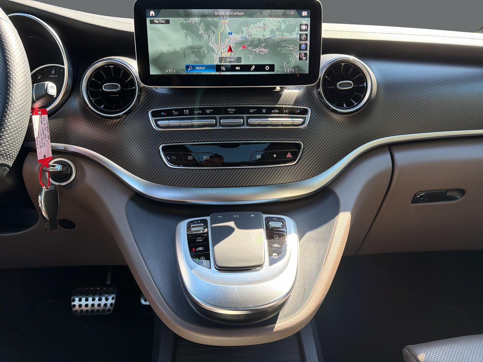 MERCEDES-BENZ V 300 d Swiss Edition AMG-Line L 4M-image-14
