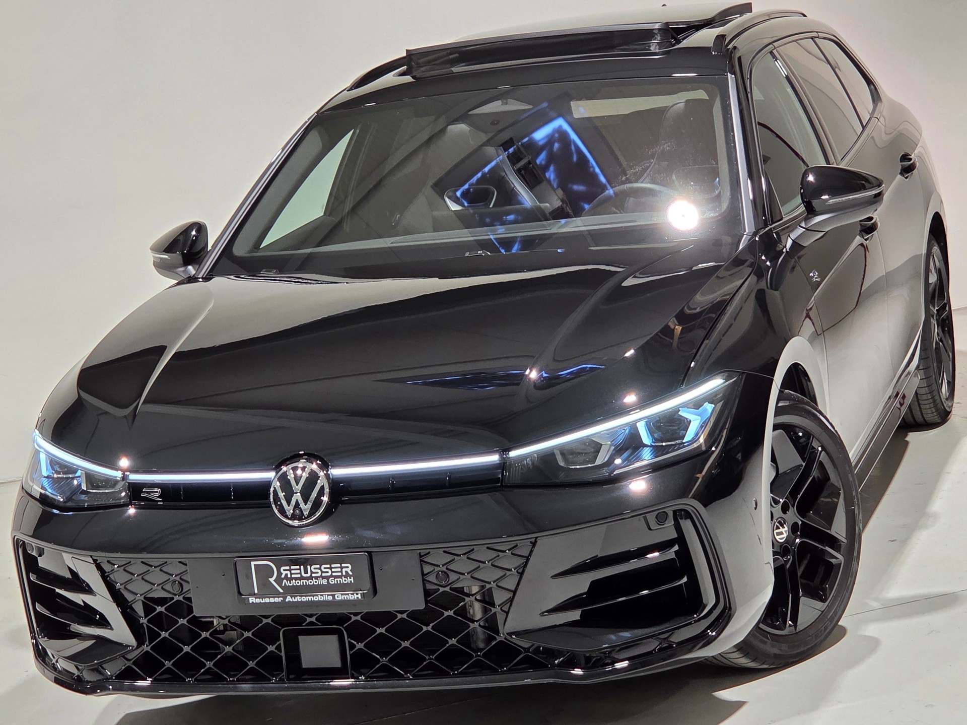 VW Passat Variant 2.0 TSI R-Line Signature Black Style 4 Motion DSG