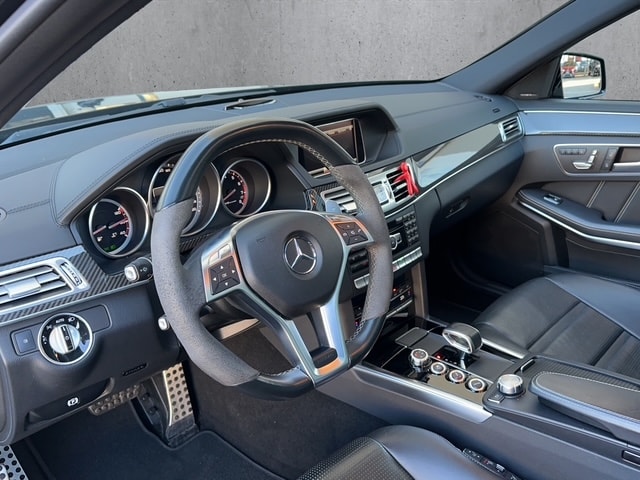 MERCEDES-BENZ E 63 AMG S 4Matic Speedshift-image-9