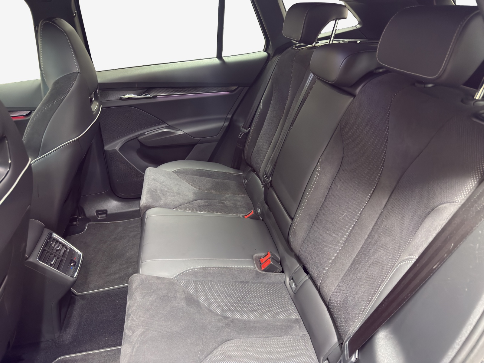 SKODA Enyaq iV 80x SportLine-image-12