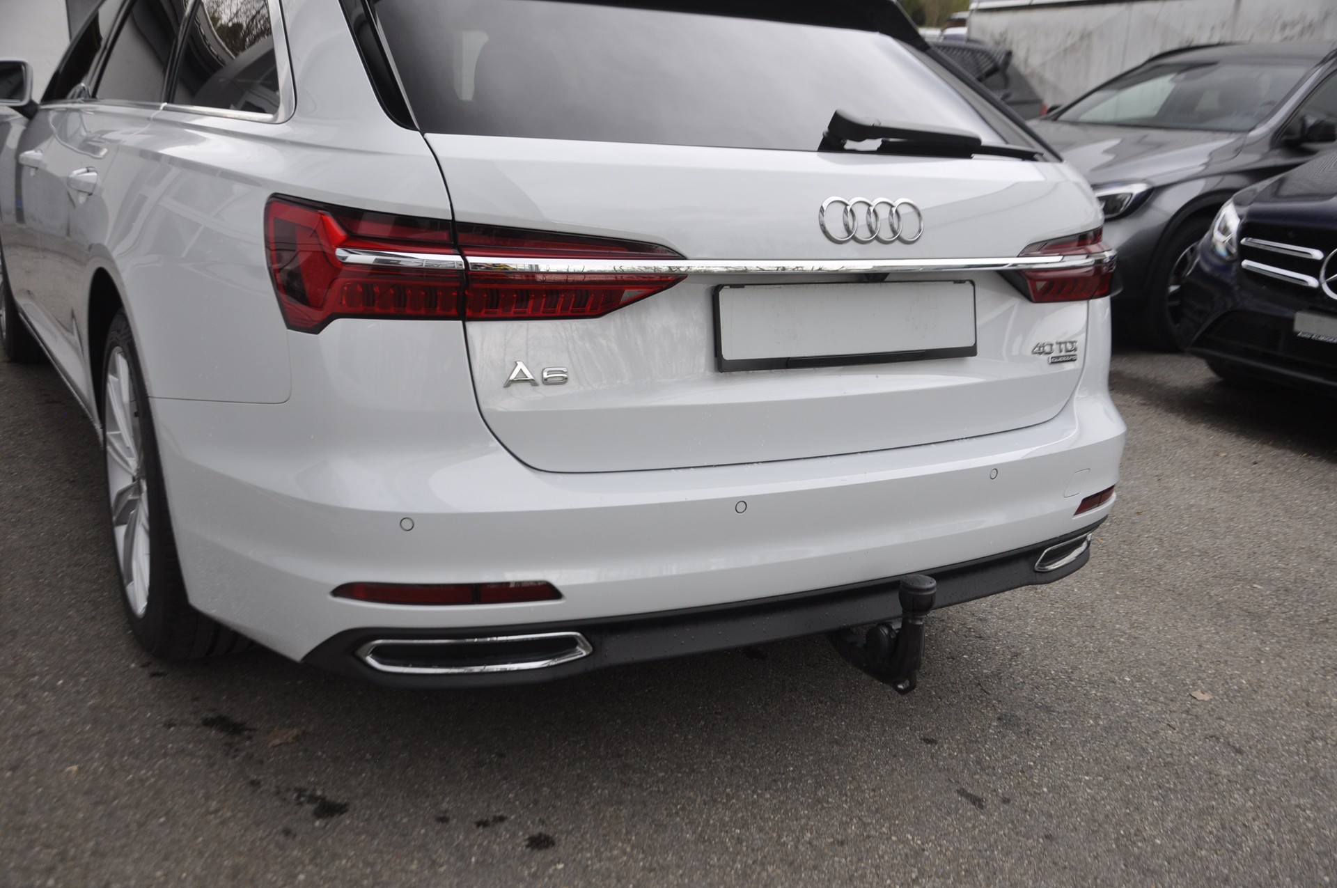 AUDI A6 Avant 40 TDI quattro S-tronic I Anhängerkupplung-image-14