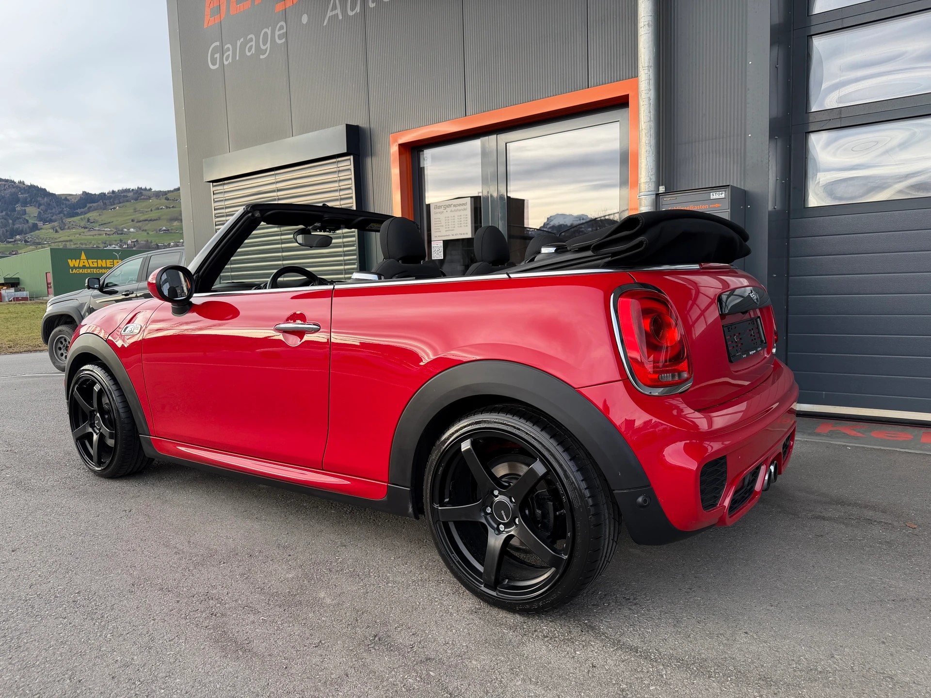 MINI Cooper S Cabriolet Steptronic-showroom-element-2