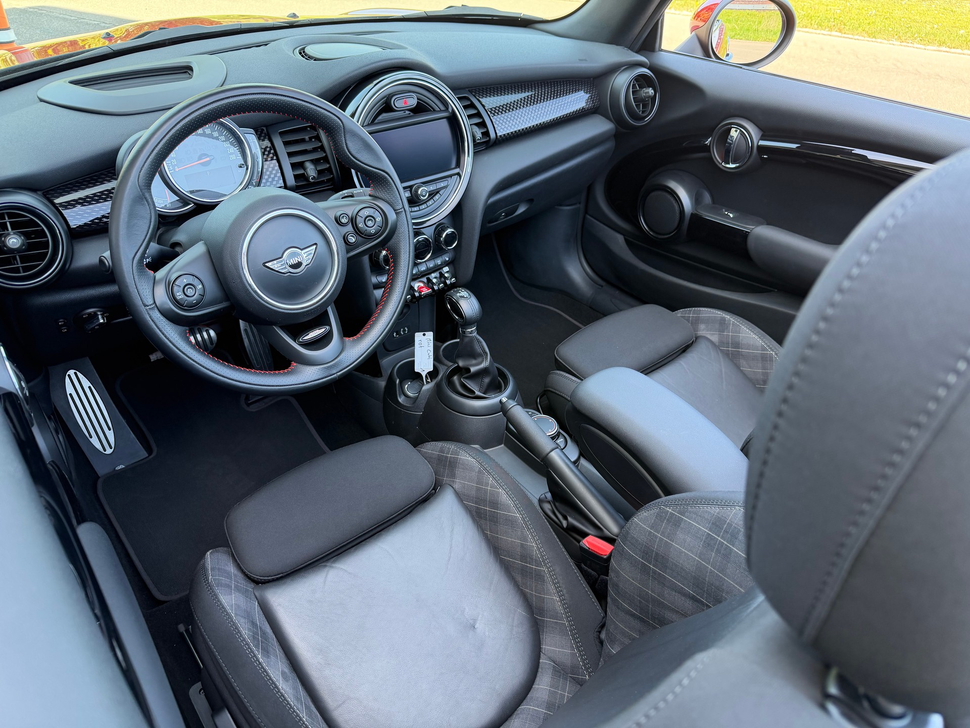 MINI Cooper S Cabriolet Steptronic-image-10