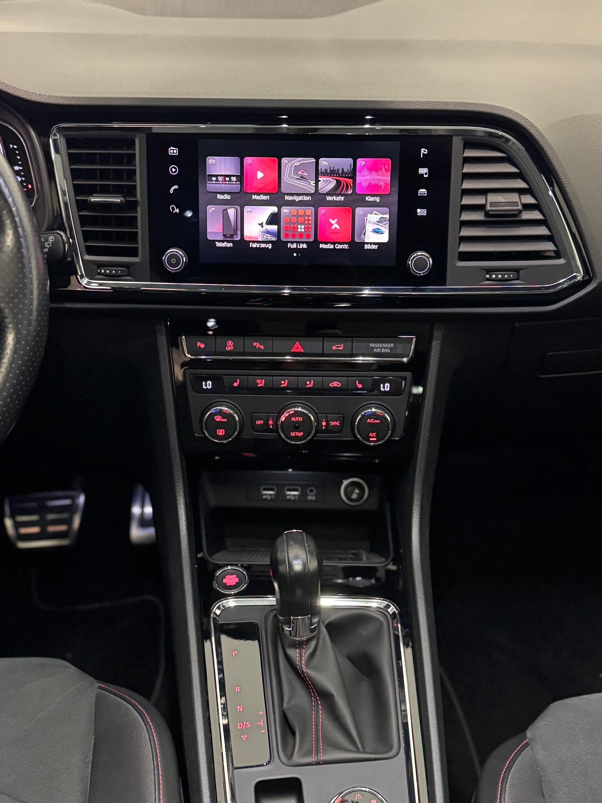SEAT Ateca 2.0 TDI FR Xcellence 4Drive DSG *Perlweiss*-image-12