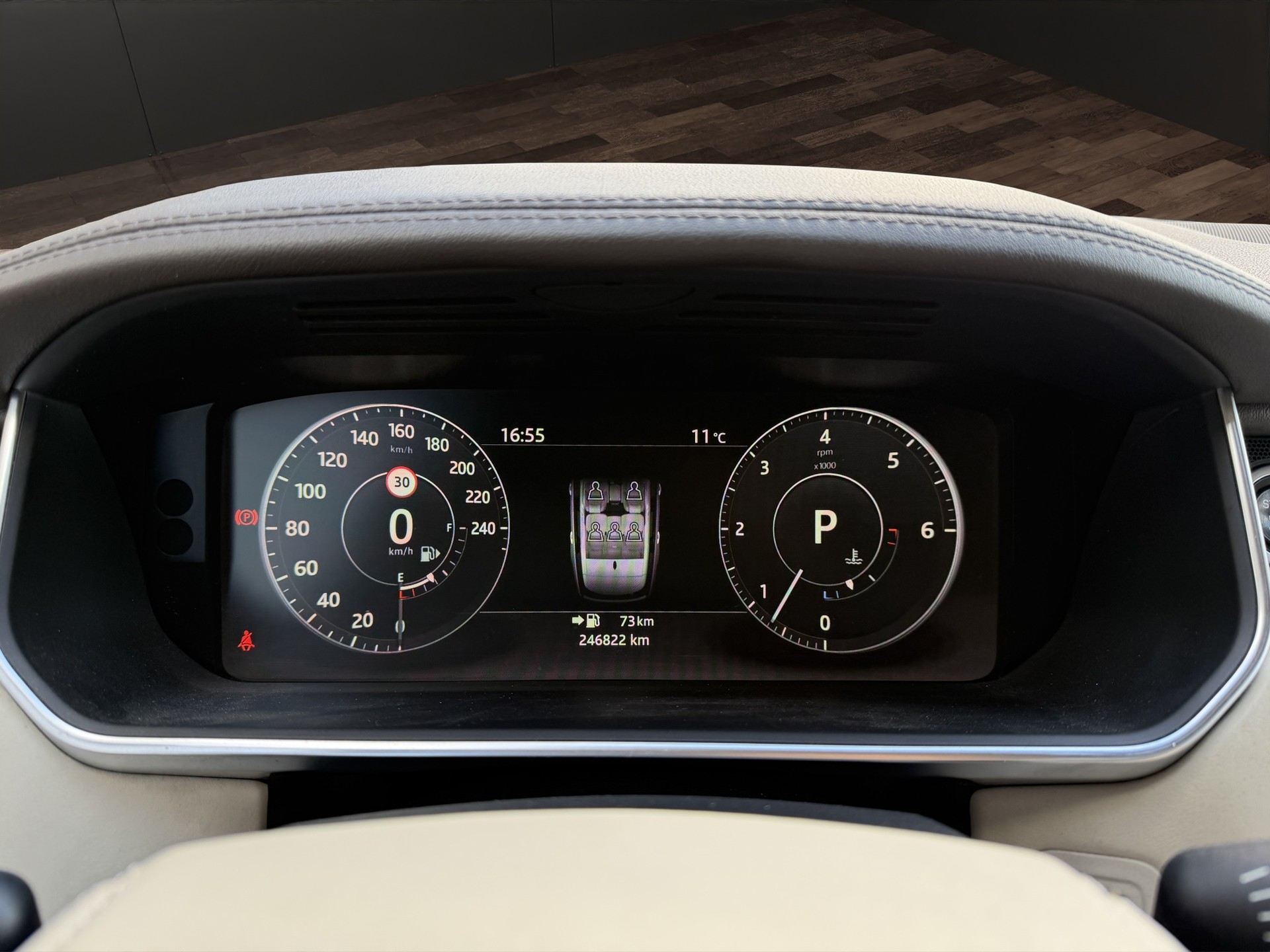 LAND ROVER Range Rover 3.0 TDV6 Vogue Automatic-image-12