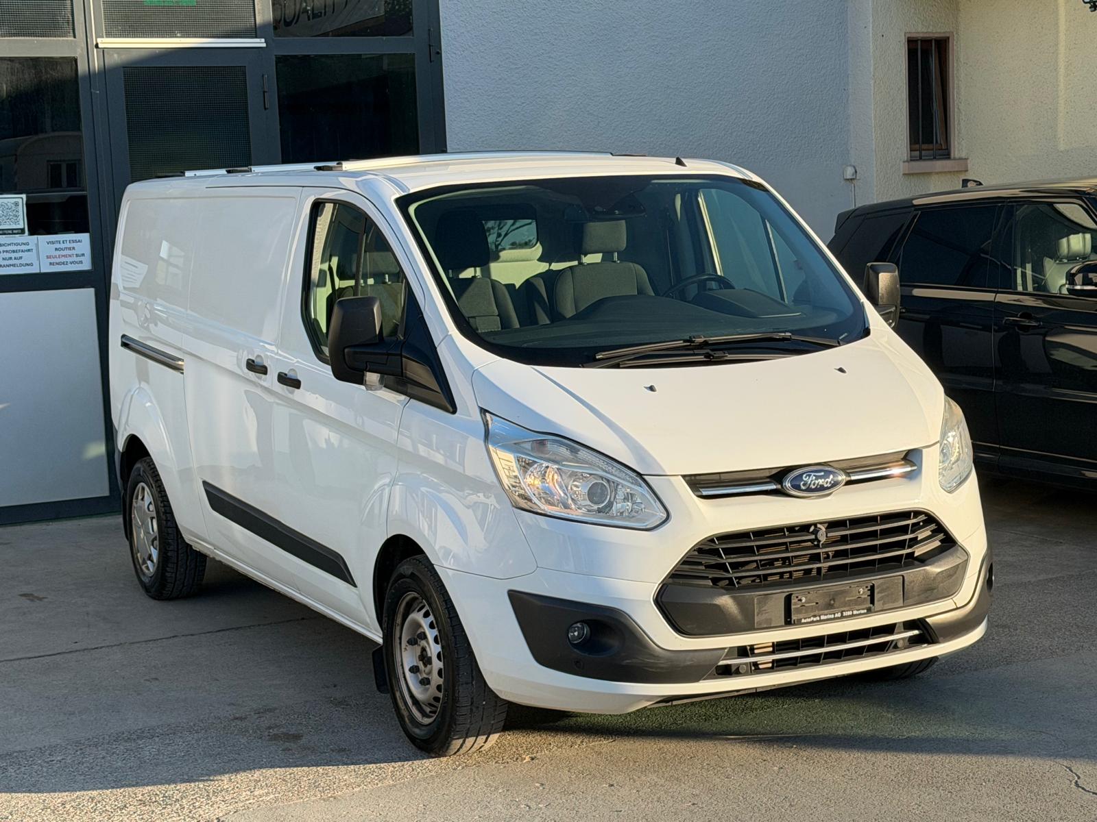 FORD Transit Custom Van 340 L2H1 Trend SelectShift A-image-3