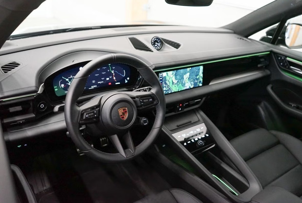 PORSCHE Macan 4 100kWh-image-9