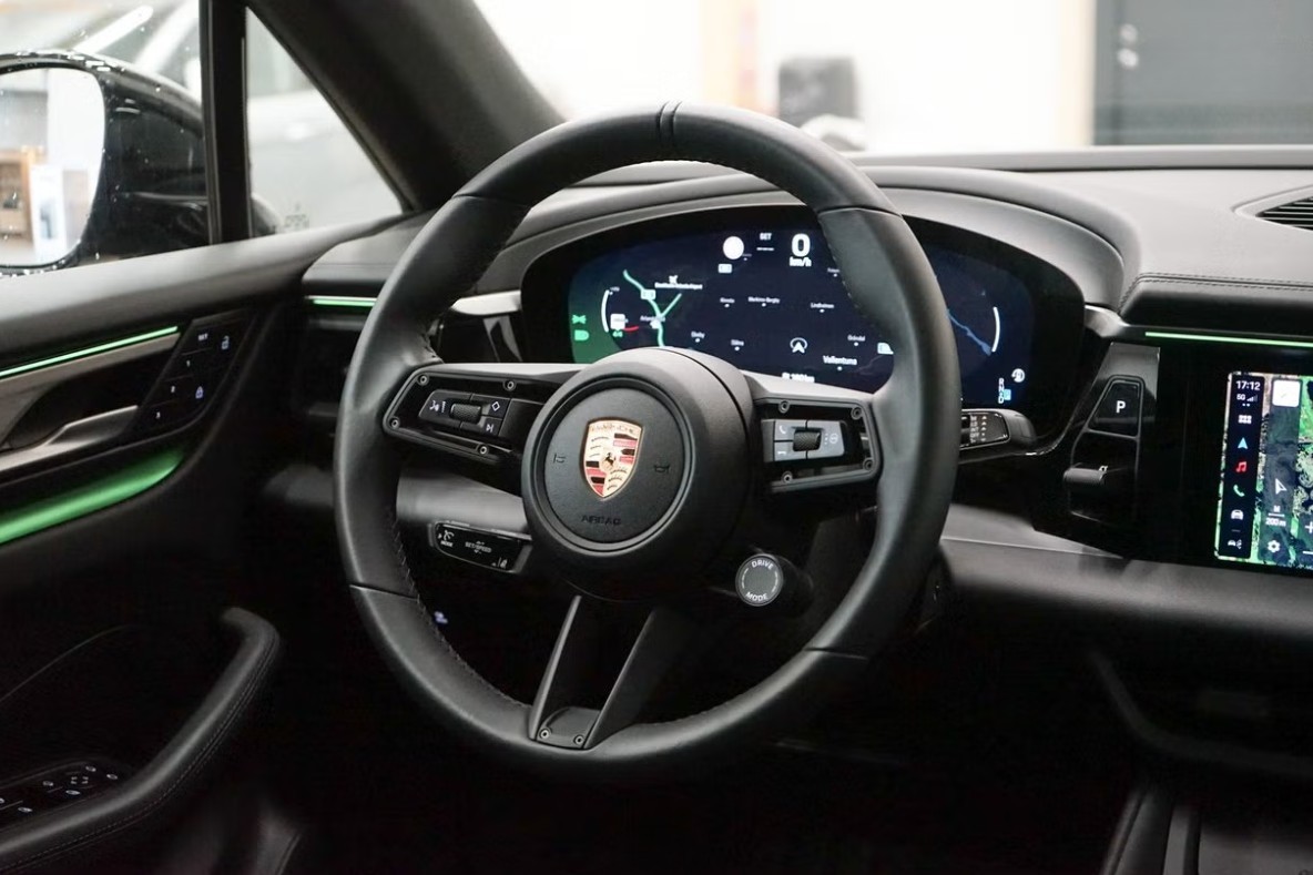 PORSCHE Macan 4 100kWh-image-8