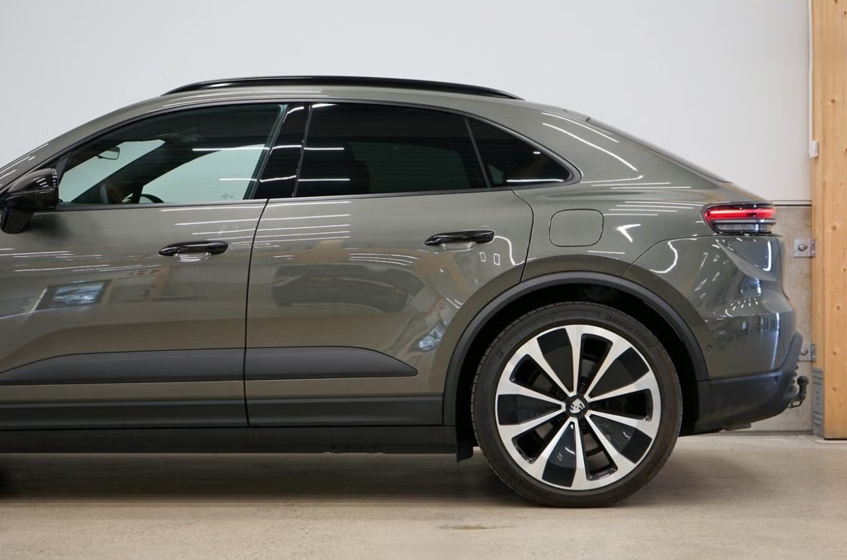 PORSCHE Macan 4 100kWh-image-7