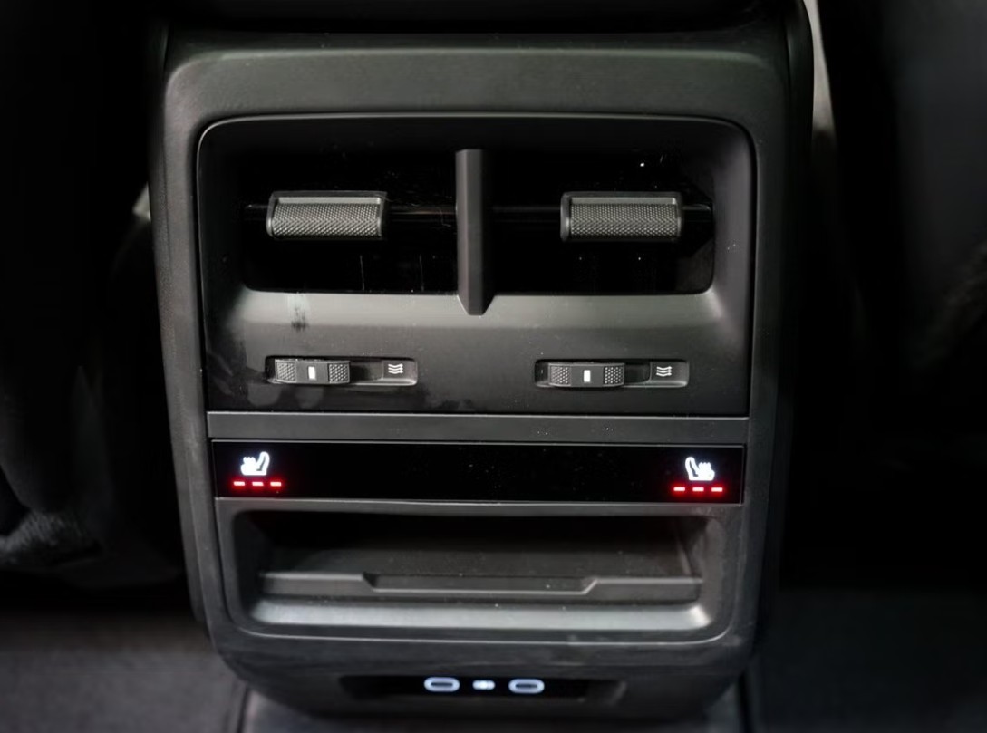 PORSCHE Macan 4 100kWh-image-15