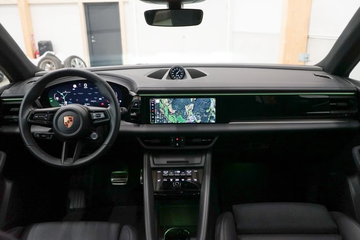 PORSCHE Macan 4 100kWh-image-10