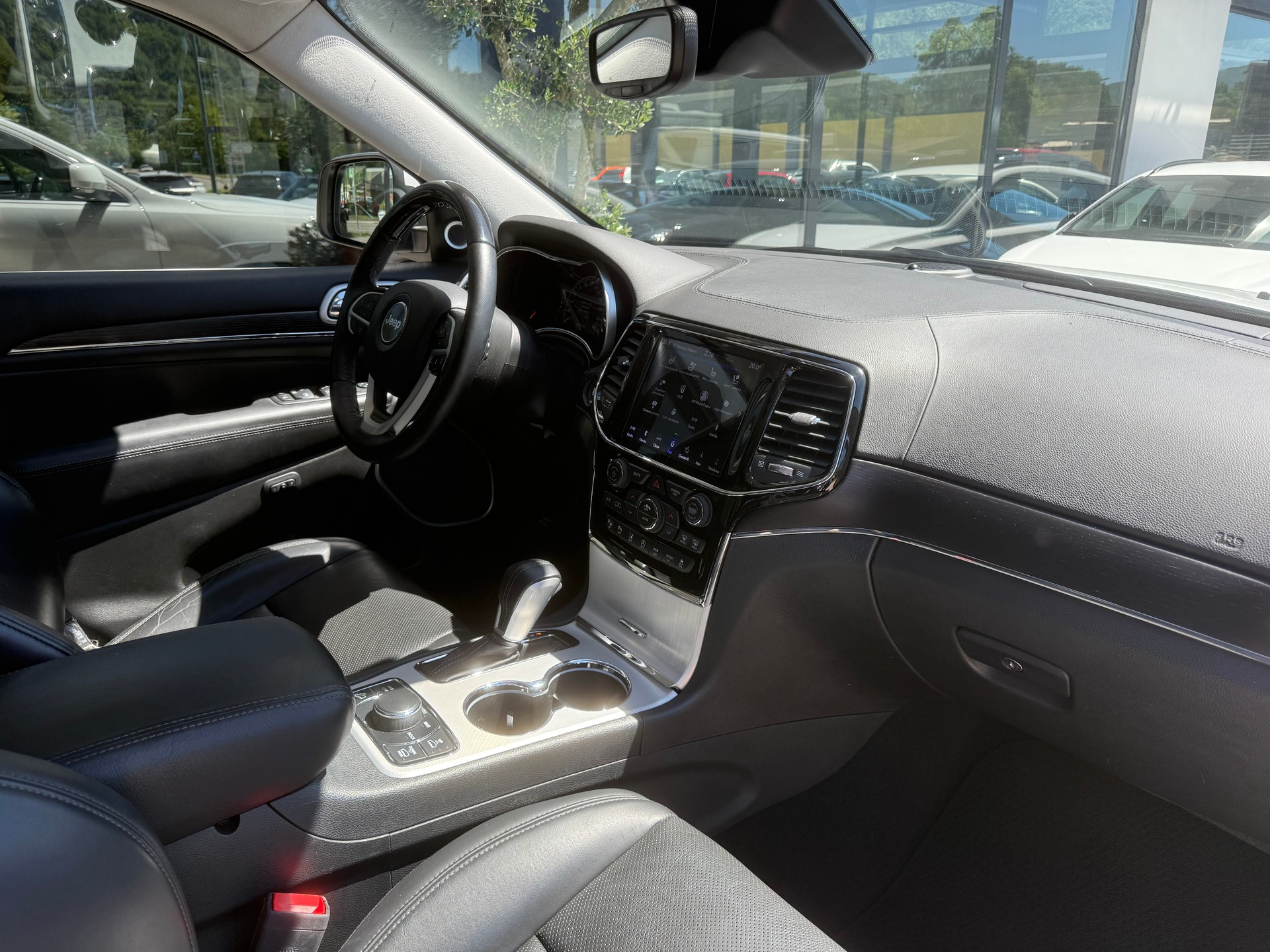 JEEP Grand Cherokee 3.0 CRD Summit Automatic-image-12