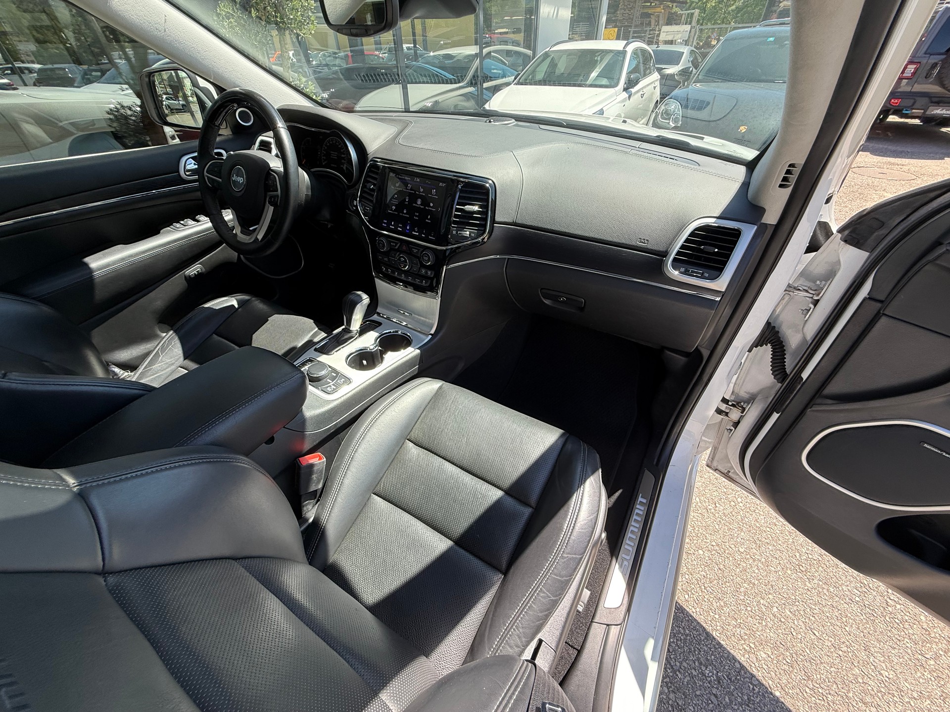 JEEP Grand Cherokee 3.0 CRD Summit Automatic-image-10