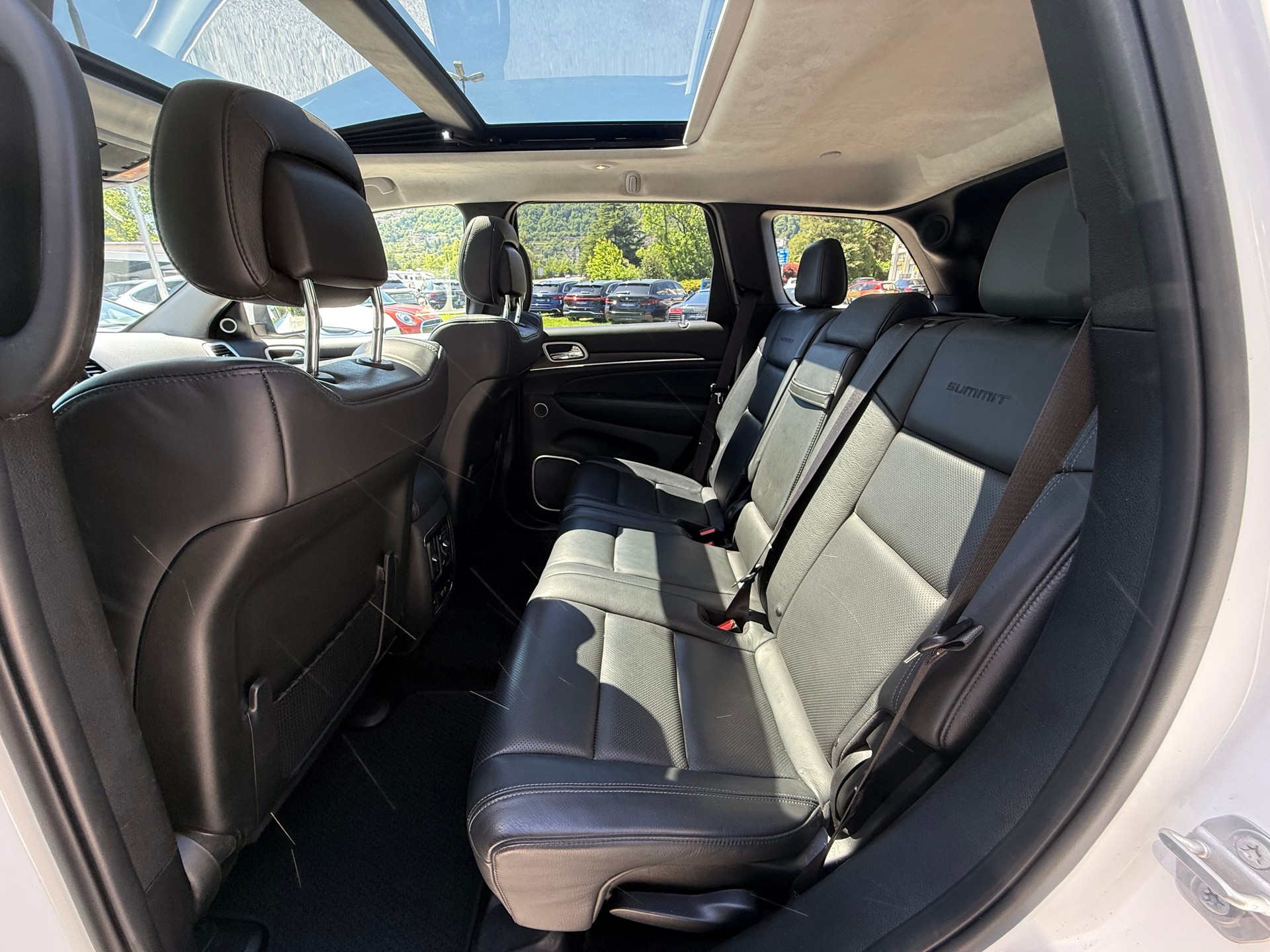 JEEP Grand Cherokee 3.0 CRD Summit Automatic-image-16