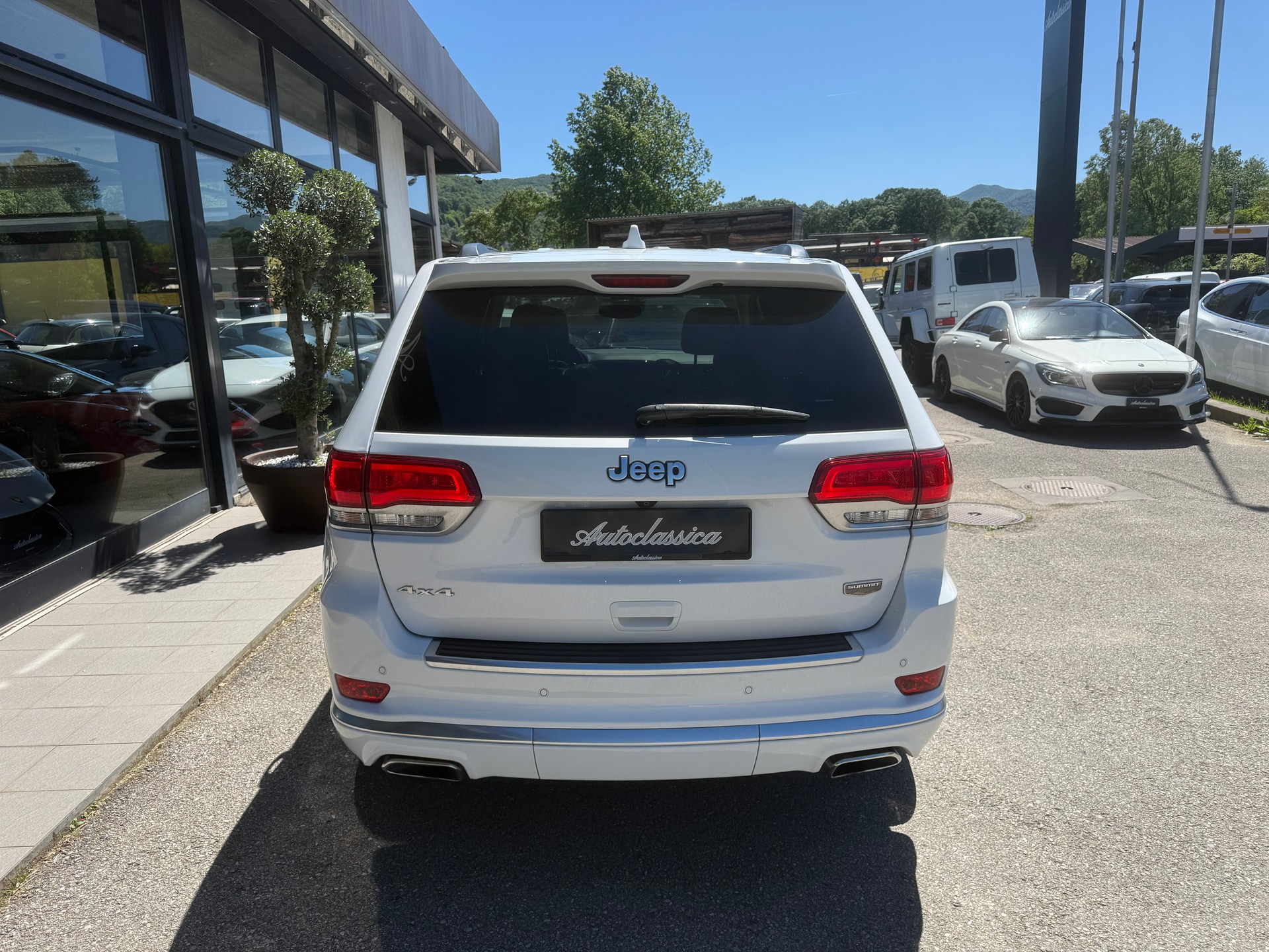 JEEP Grand Cherokee 3.0 CRD Summit Automatic-image-2