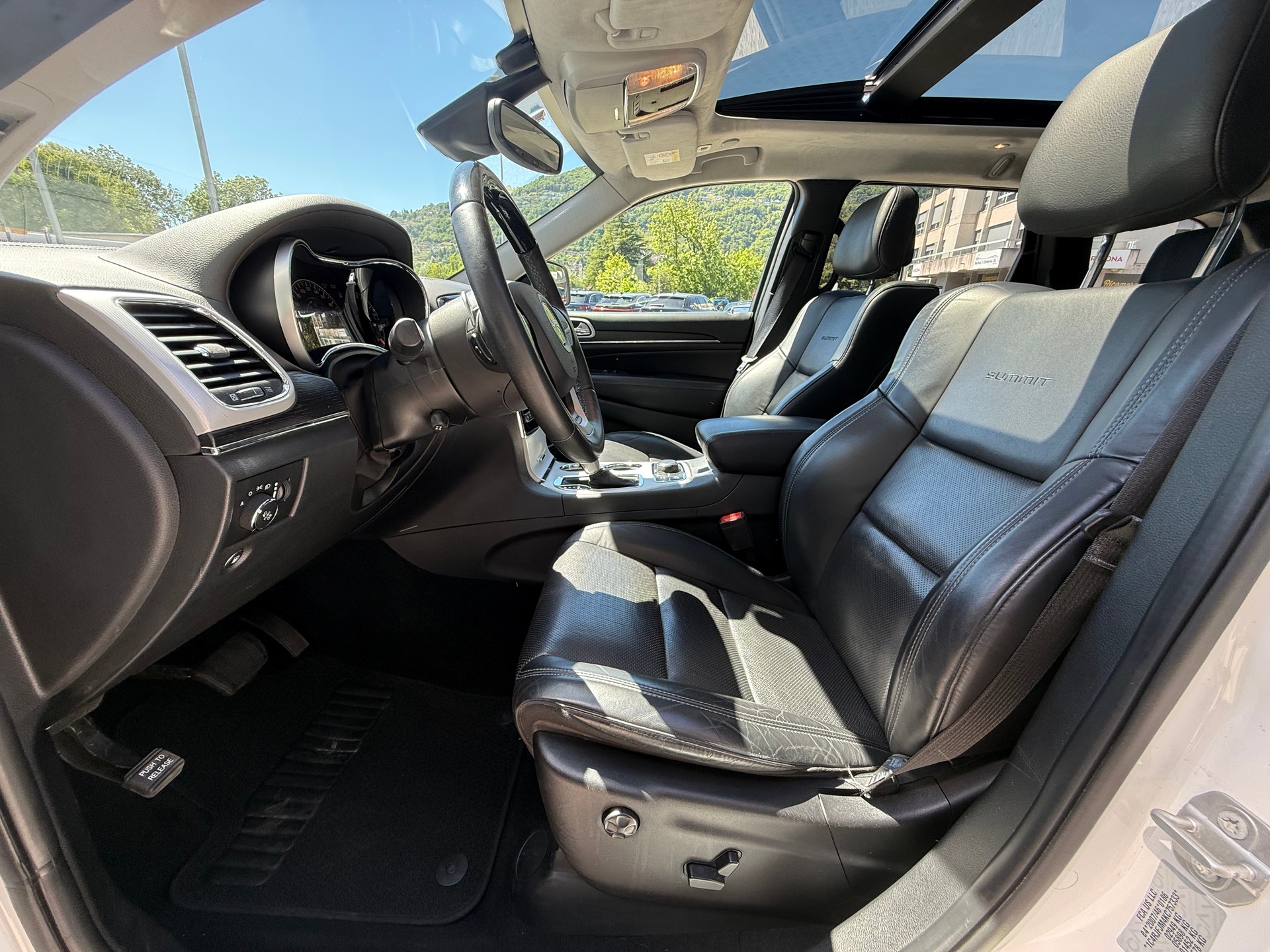 JEEP Grand Cherokee 3.0 CRD Summit Automatic-image-8