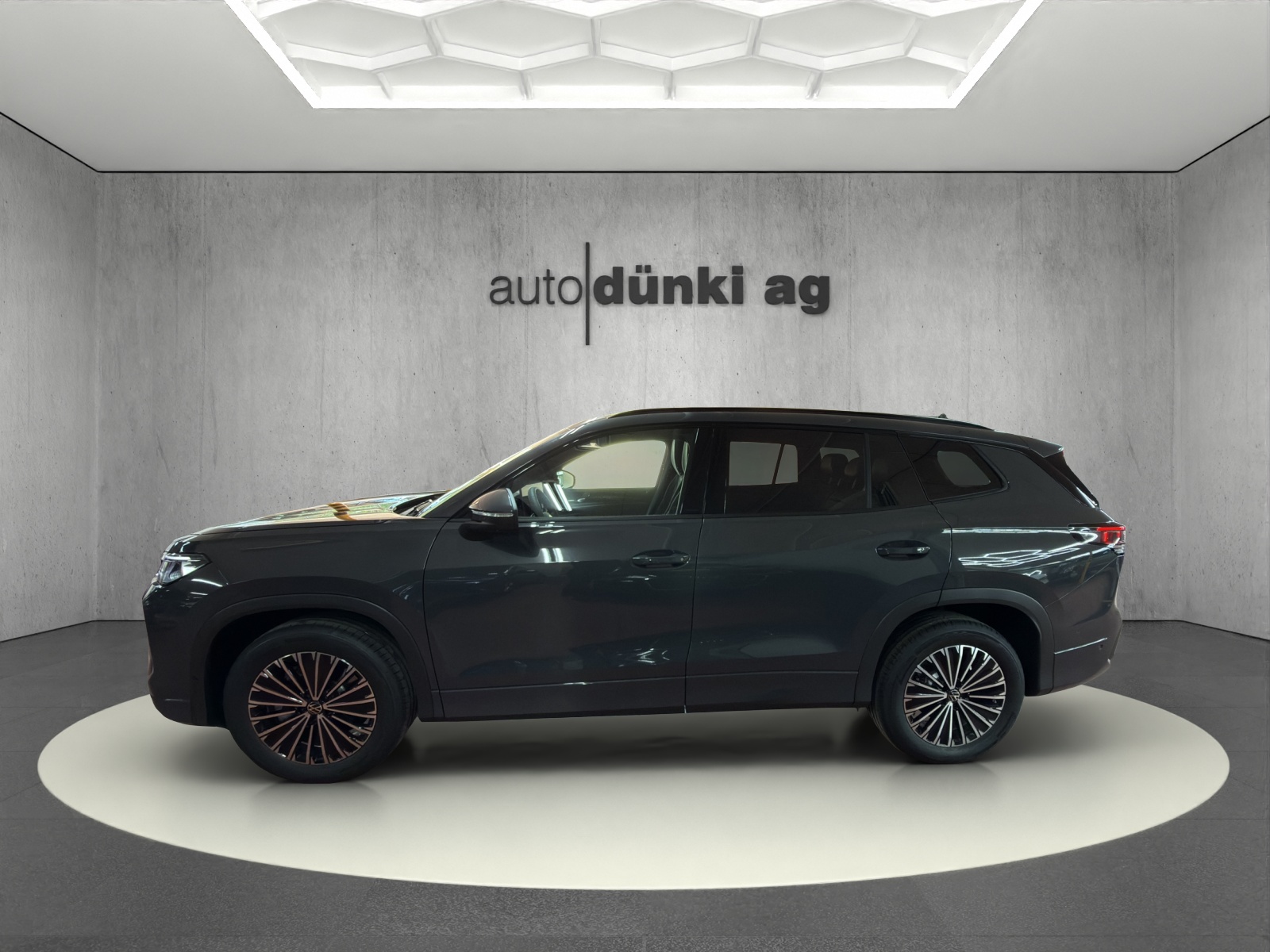 VW Tayron 2.0 TSI Elegance DSG 4Motion-image-1