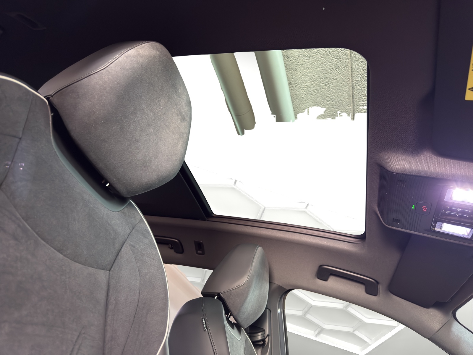 VW Tayron 2.0 TSI Elegance DSG 4Motion-image-11