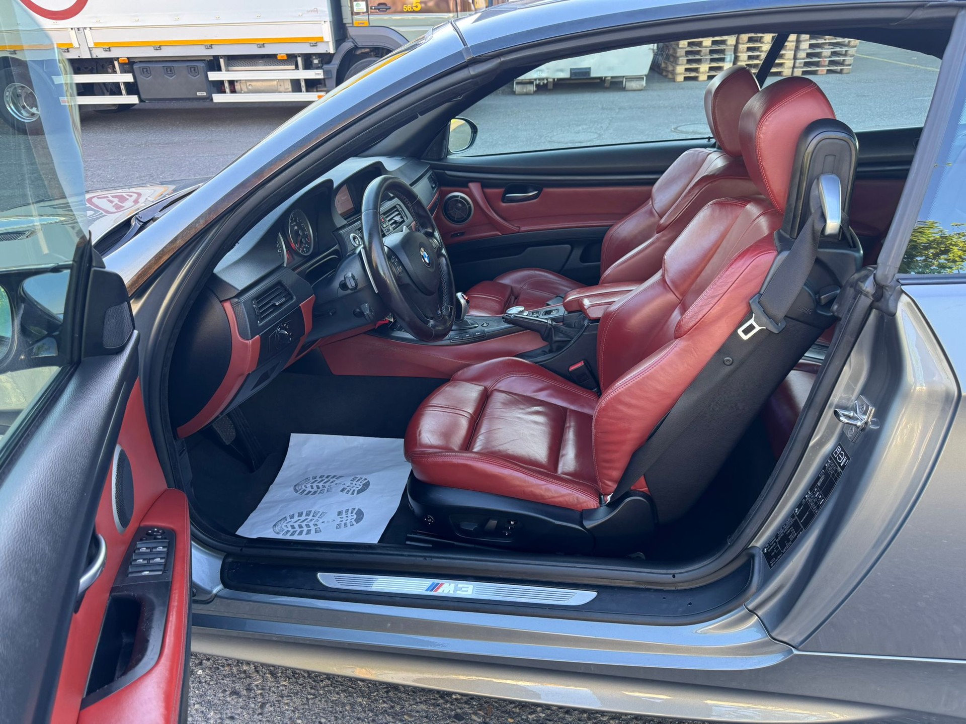 BMW M3 Cabriolet DSG-image-15
