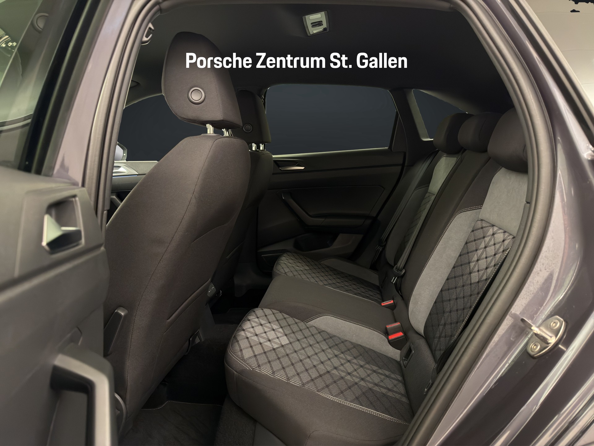 VW Taigo 1.5 TSI R-Line DSG-image-10